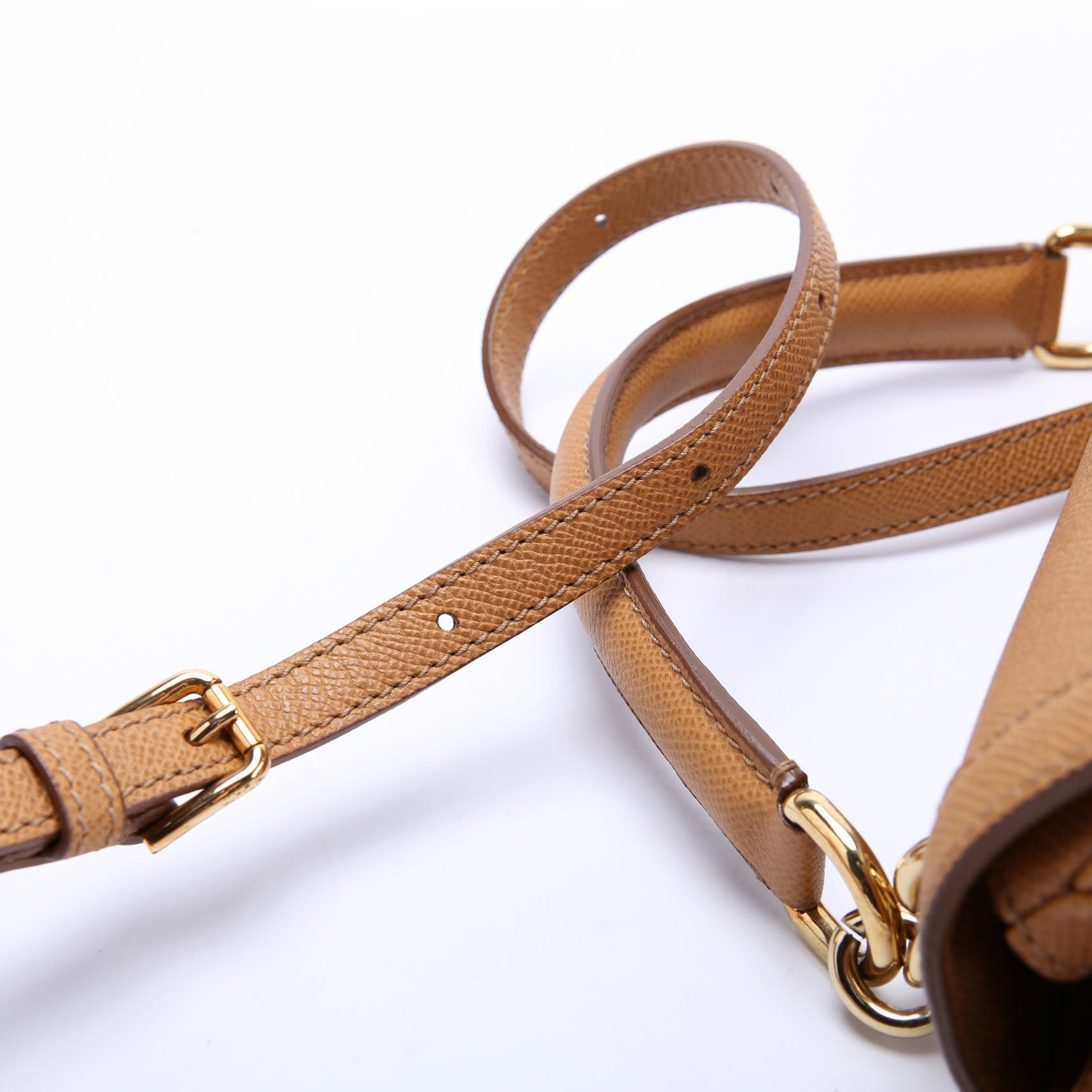Padlock Shoulder Calfskin Tan