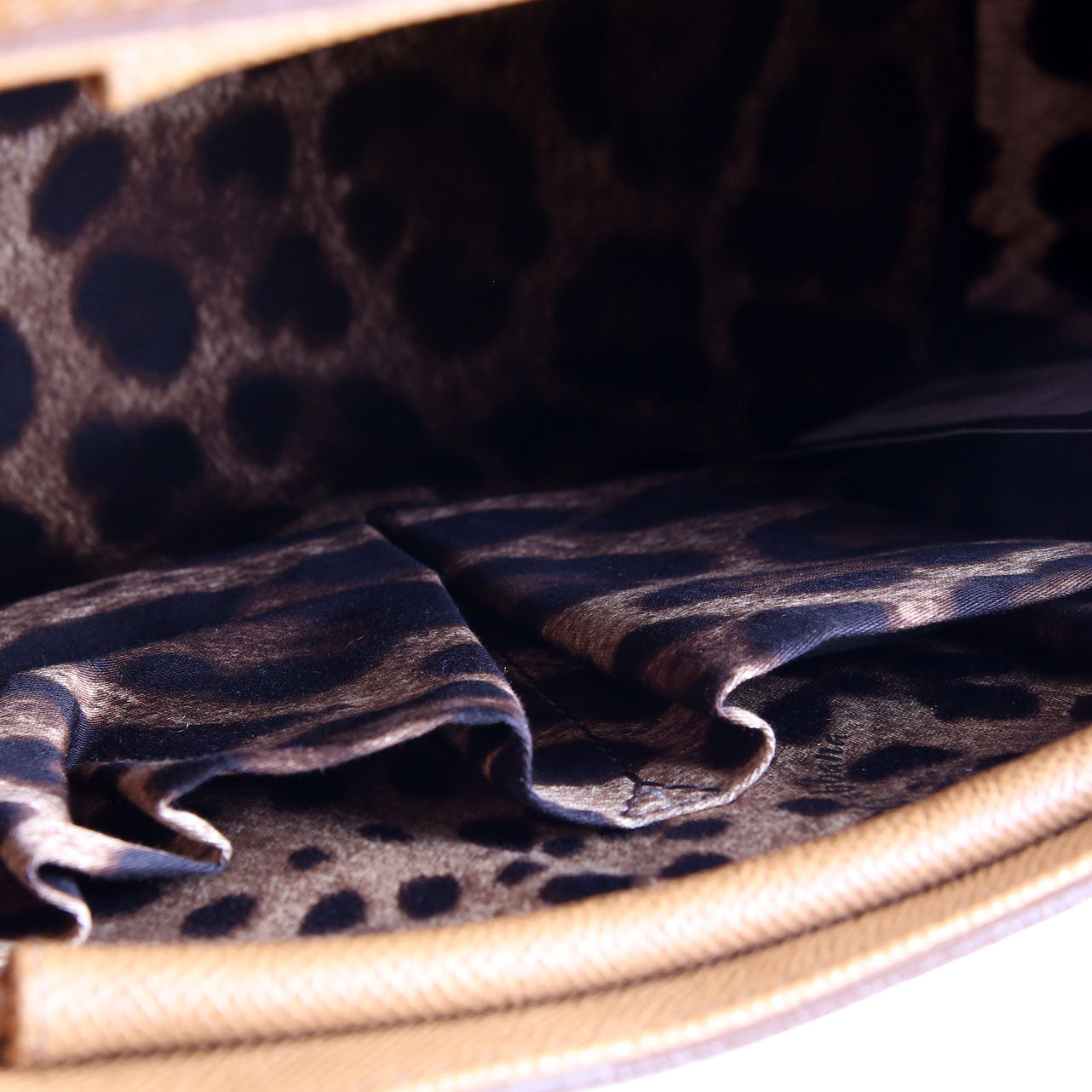 Padlock Shoulder Calfskin Tan
