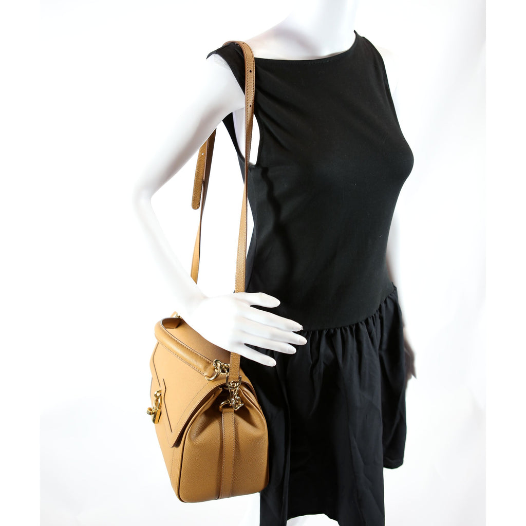 Padlock Shoulder Calfskin Tan