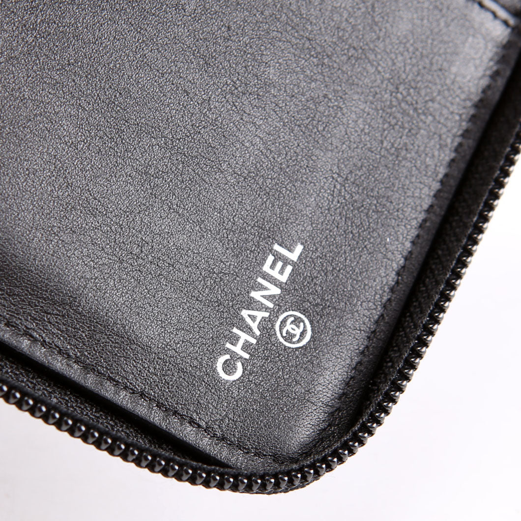 Timeless CC Zip Around Organizer Wallet 17M Black