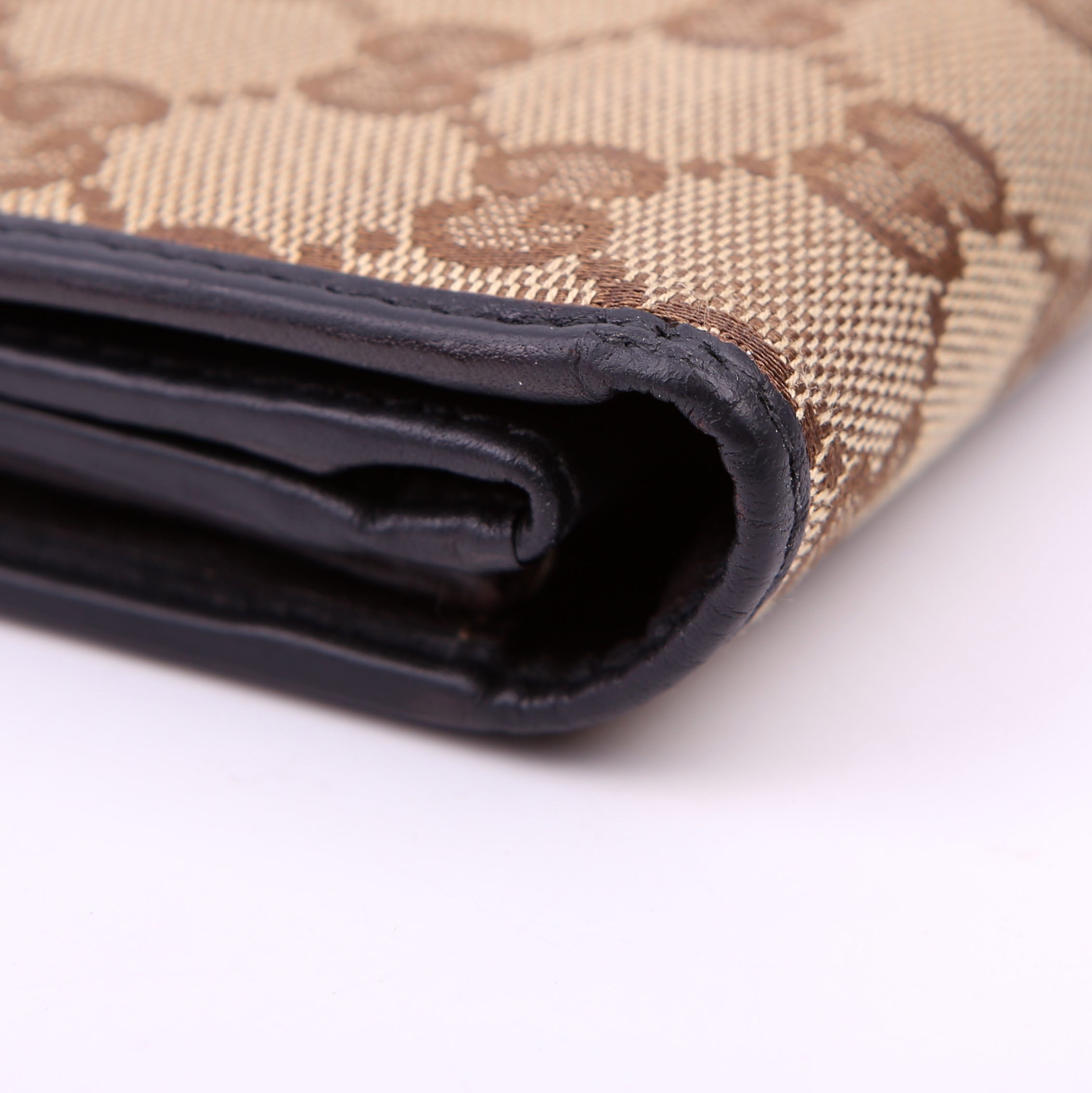 190384 GG Canvas International Wallet