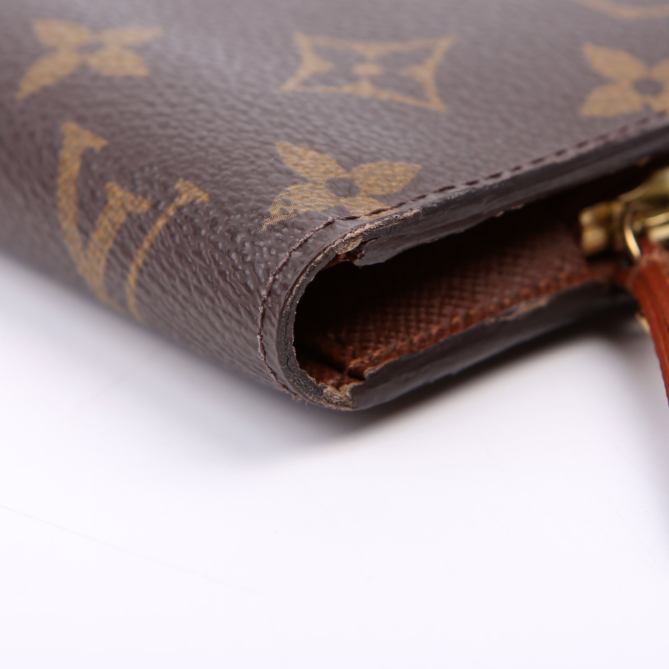 Insolite Wallet Monogram