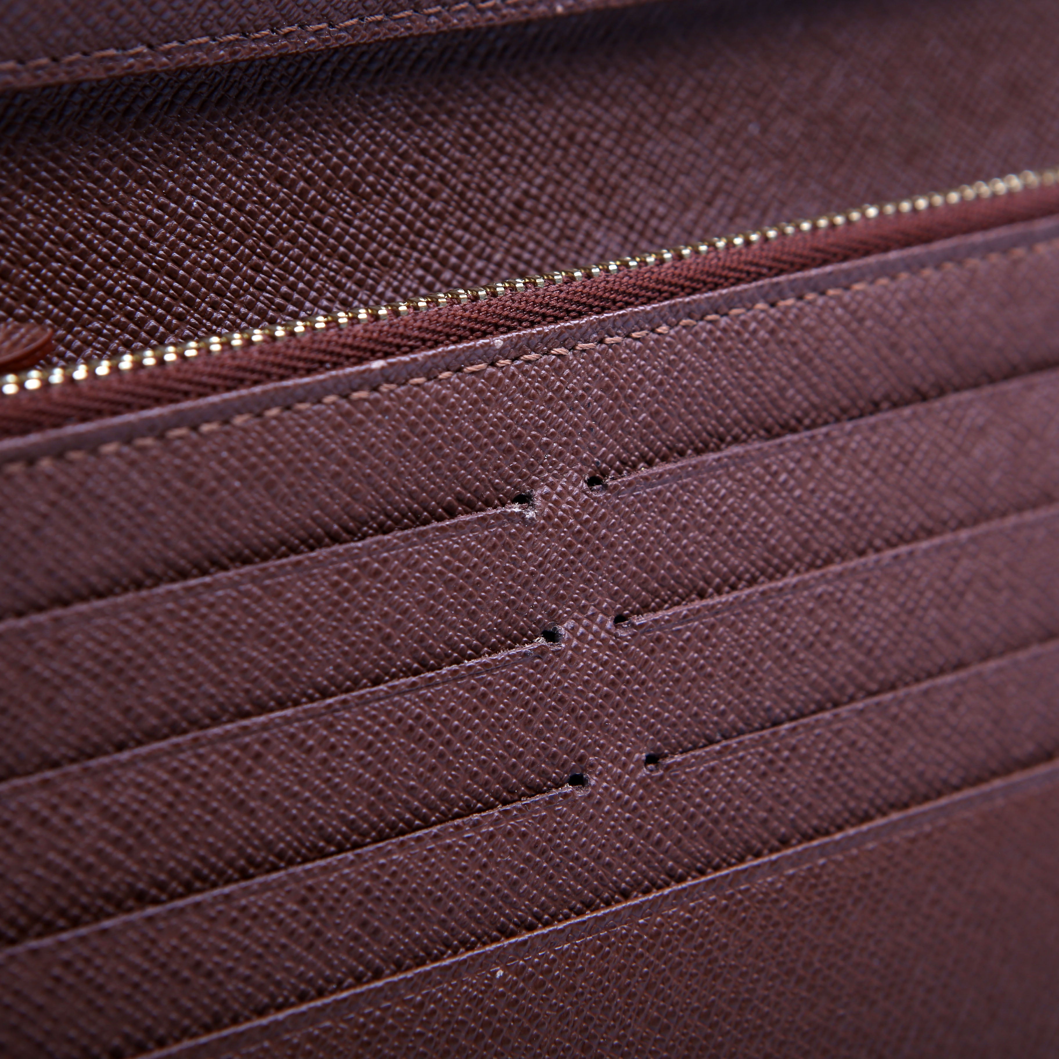 Insolite Wallet Monogram