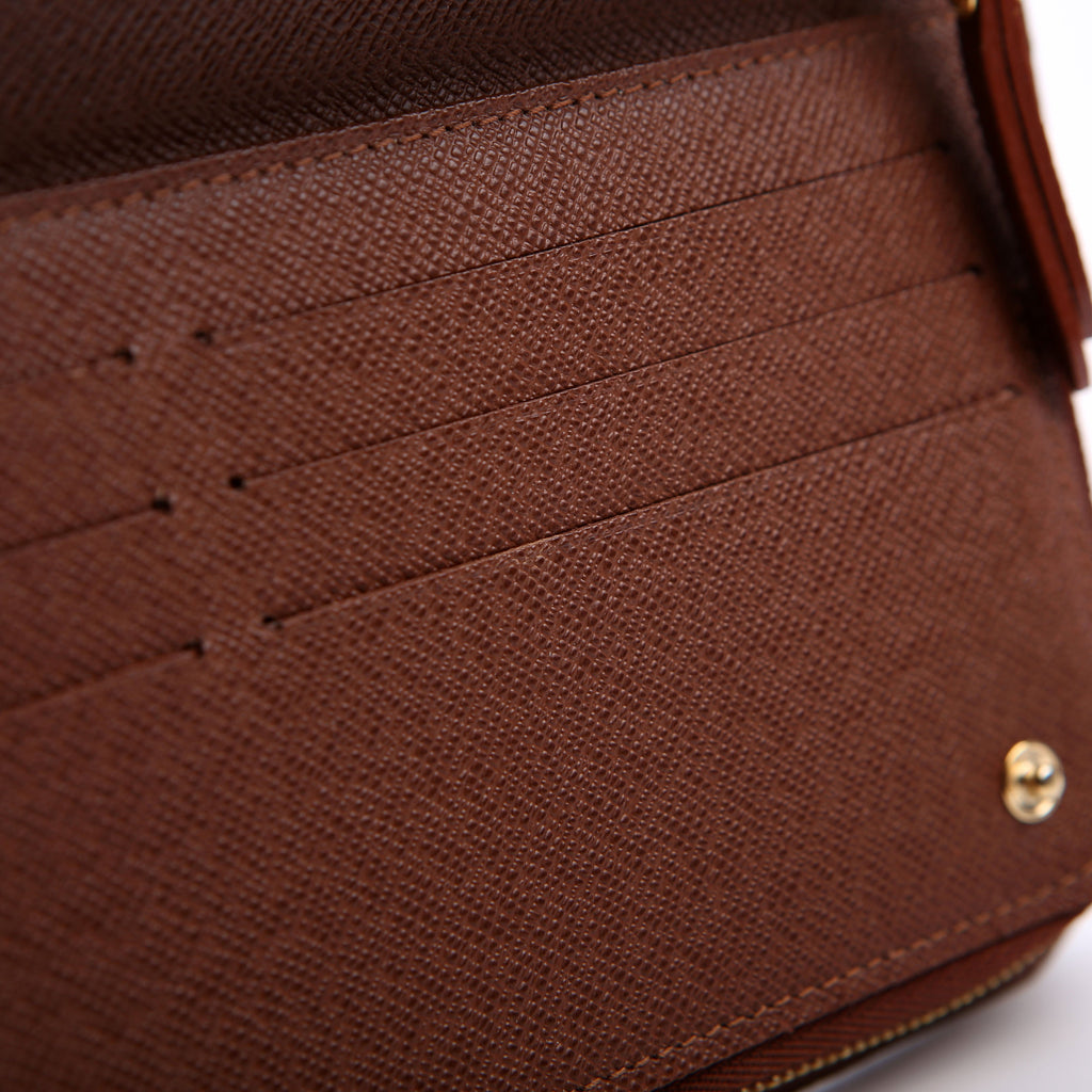 Insolite Wallet Monogram