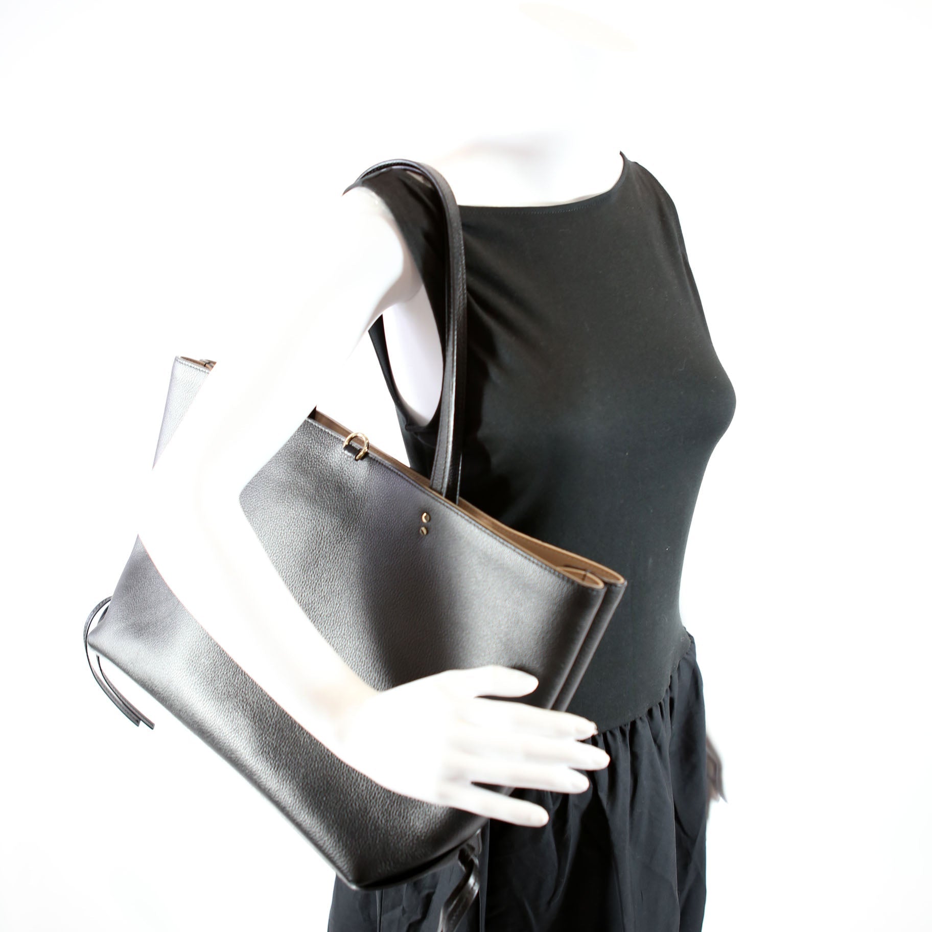 Sense Tote E/W Medium Black