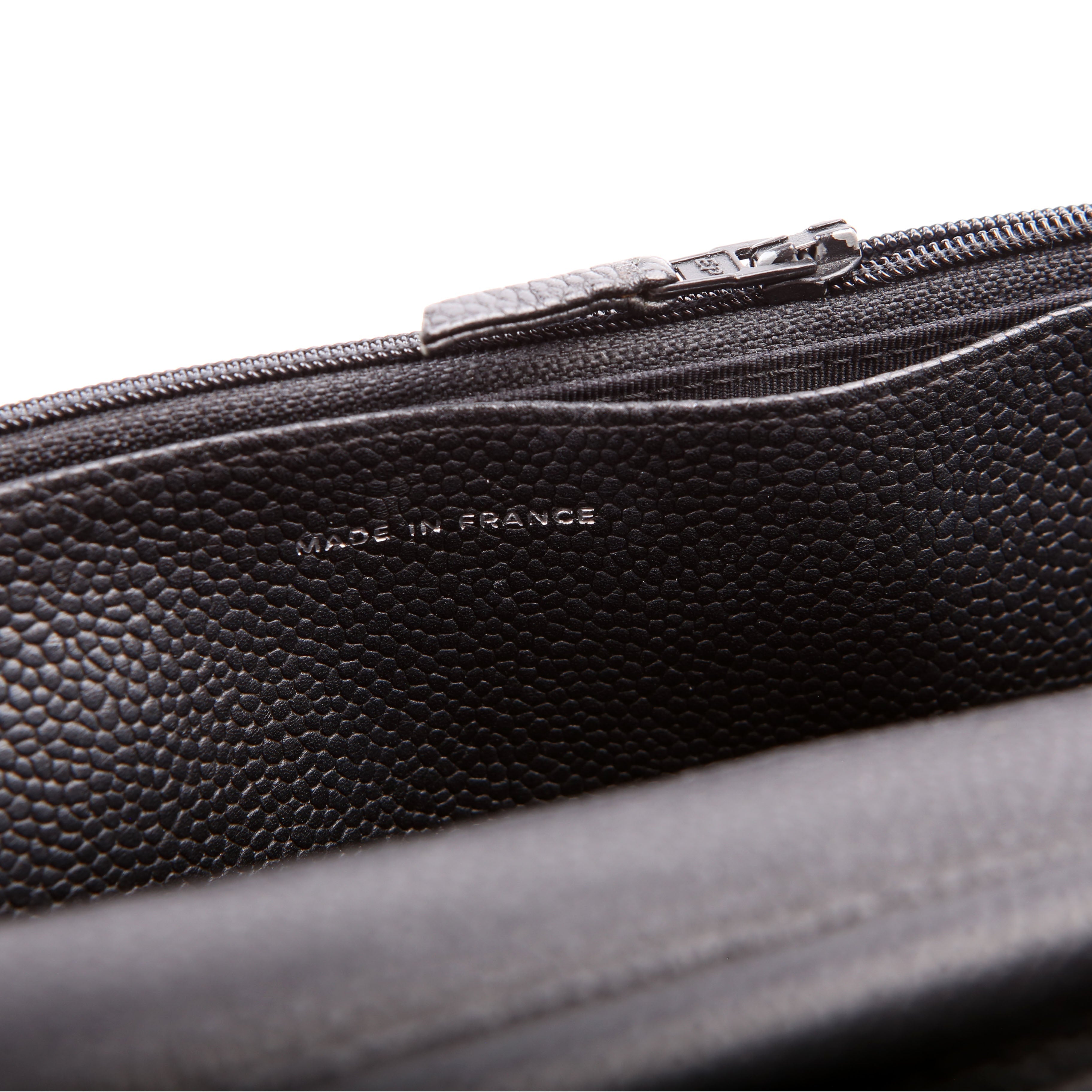 WOC Classic Quilted Caviar Black