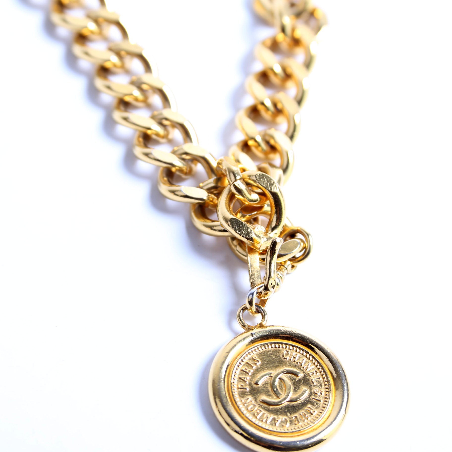 CC Medallion Logo Plate Chain Vintage Belt Gold