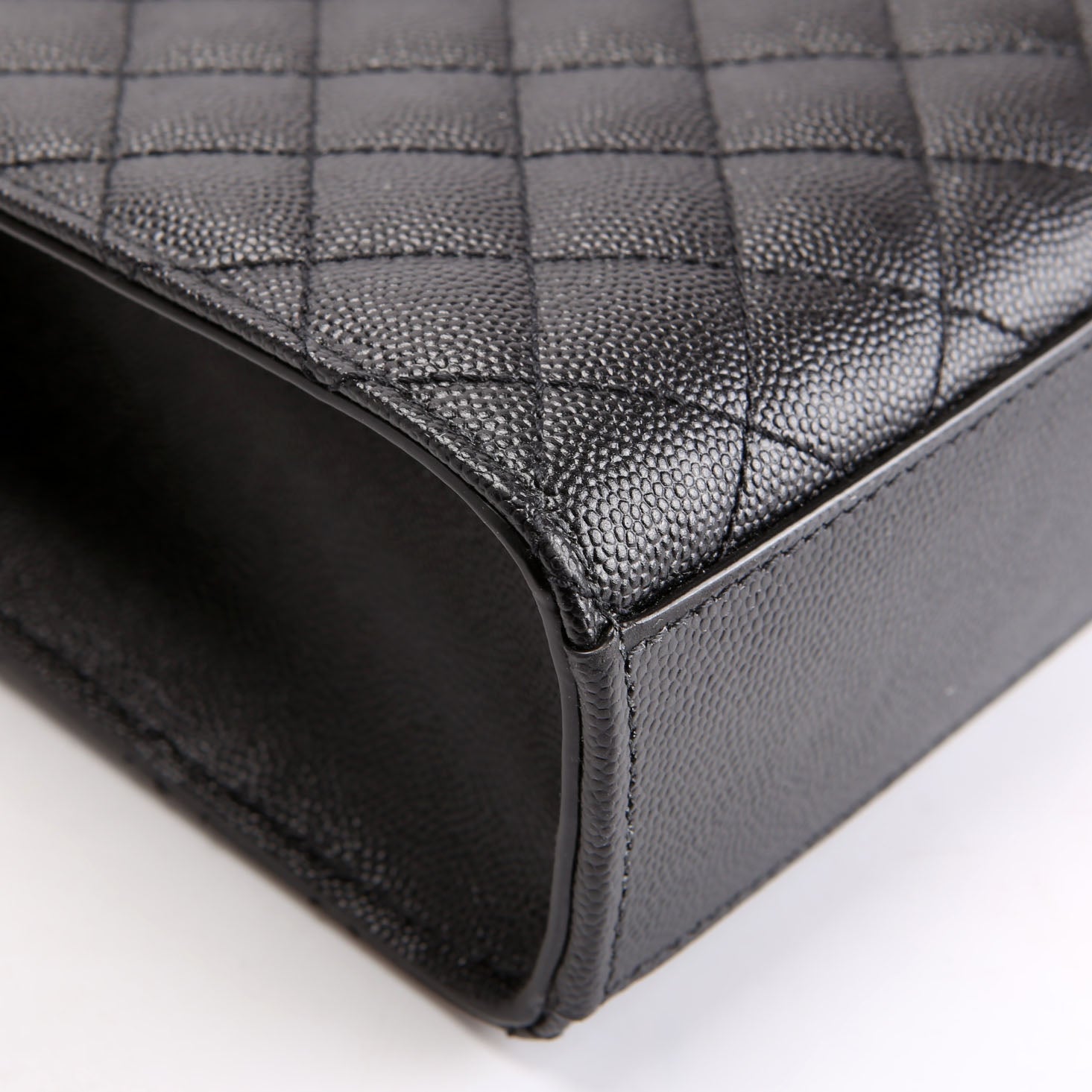 396910 Envelope Chevron Large Black