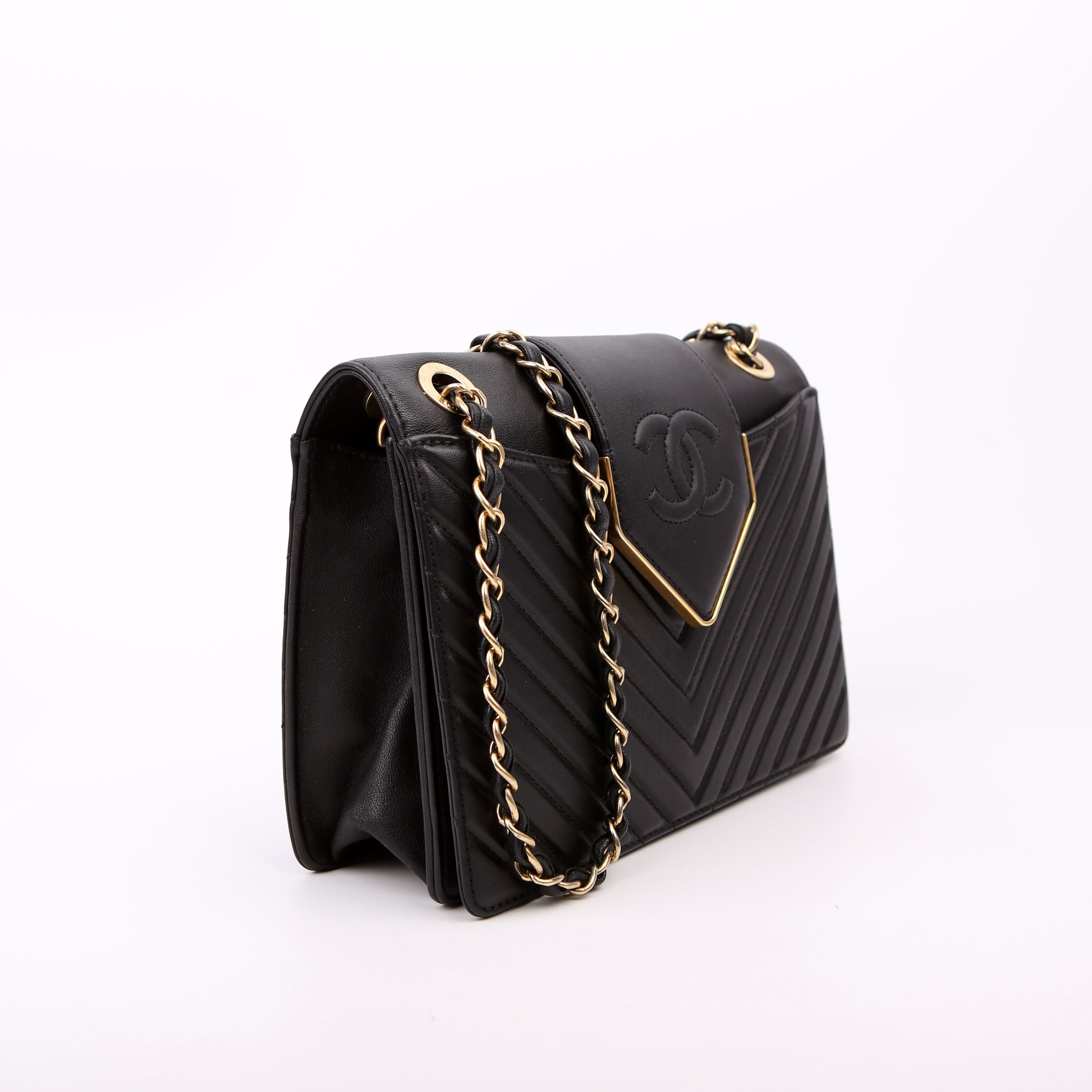 Collar And Tie Flap Chevron Sheepskin 23M Black