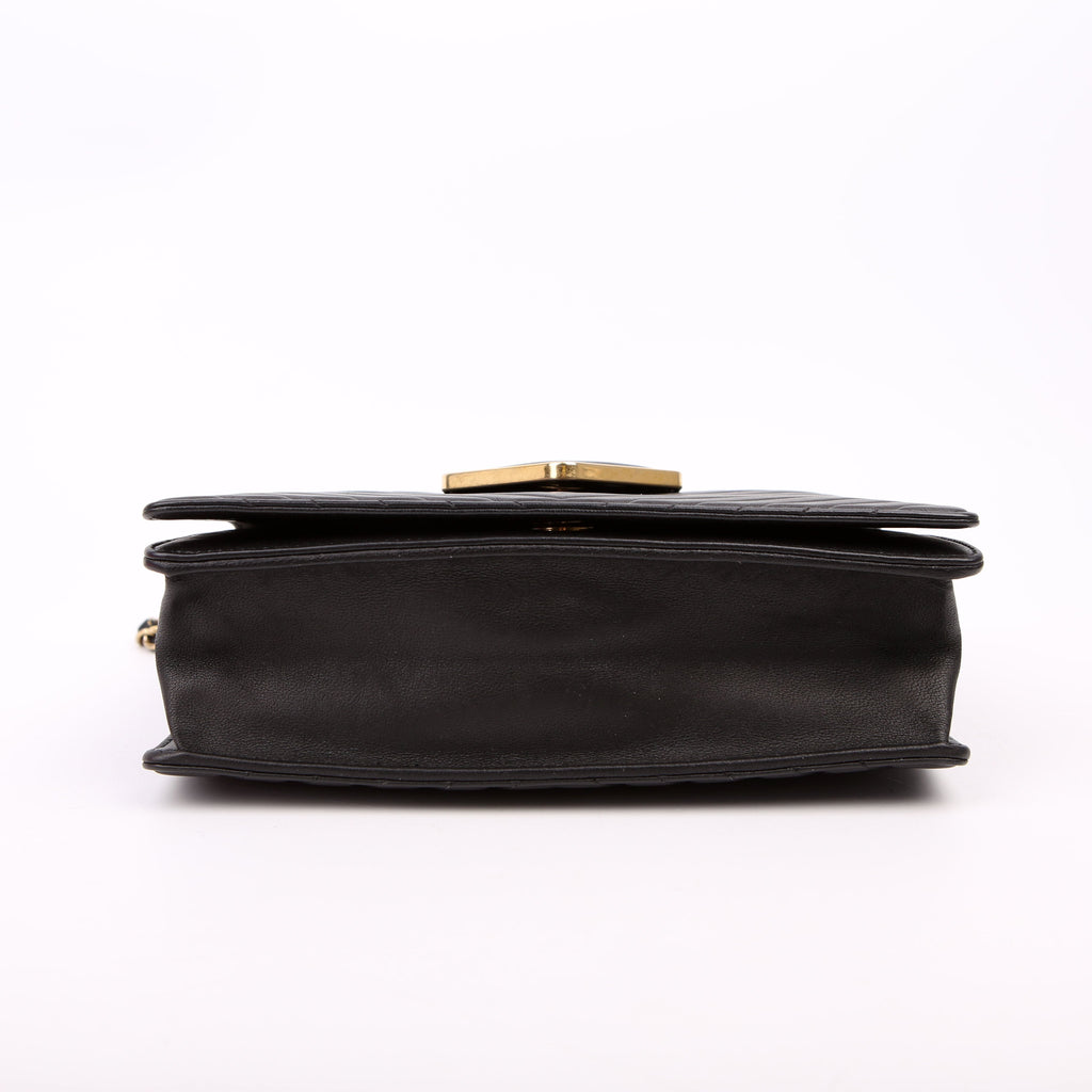 Collar And Tie Flap Chevron Sheepskin 23M Black