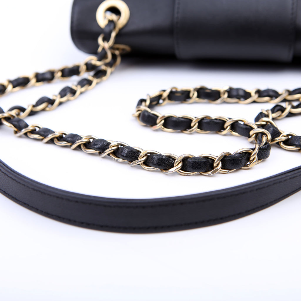 Collar And Tie Flap Chevron Sheepskin 23M Black