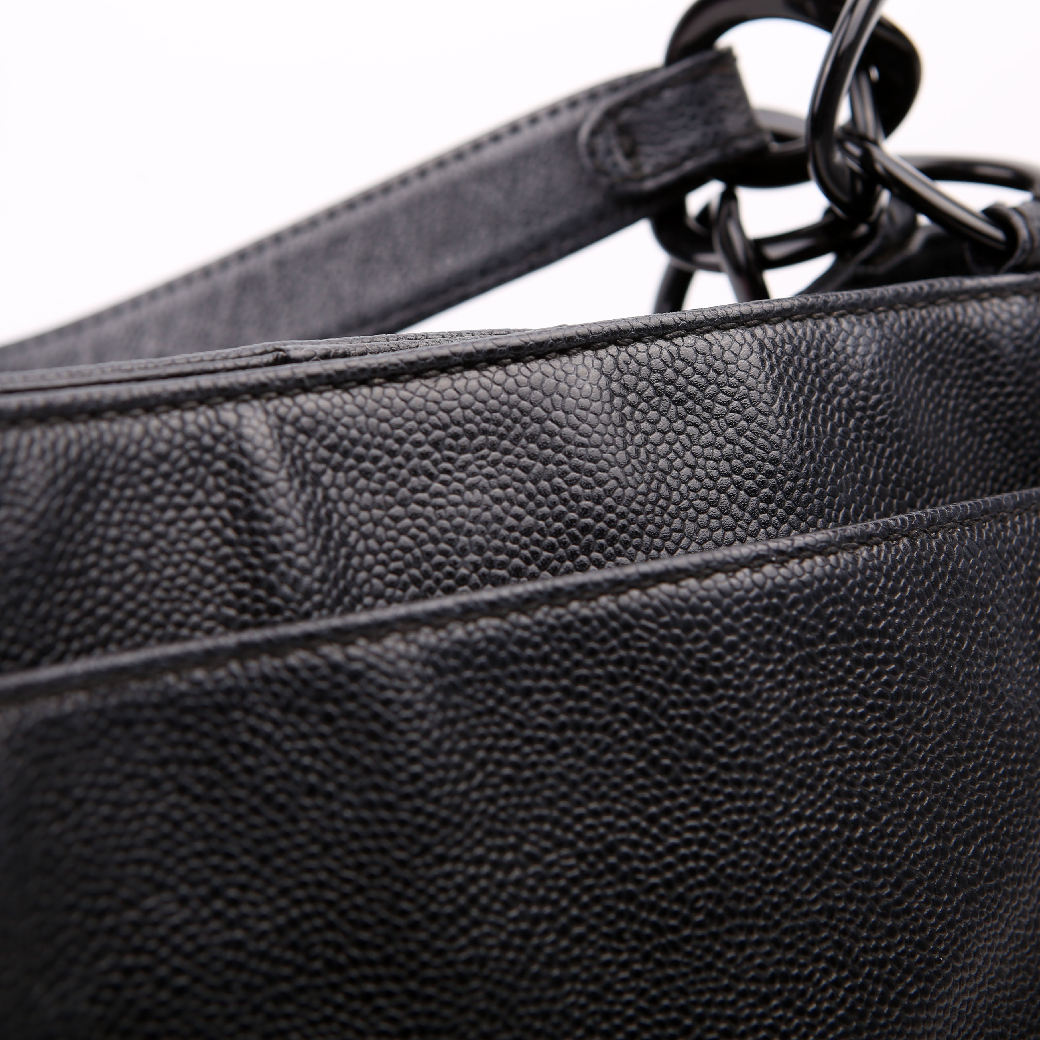 Bekko Chain Tote Caviar 9M Black