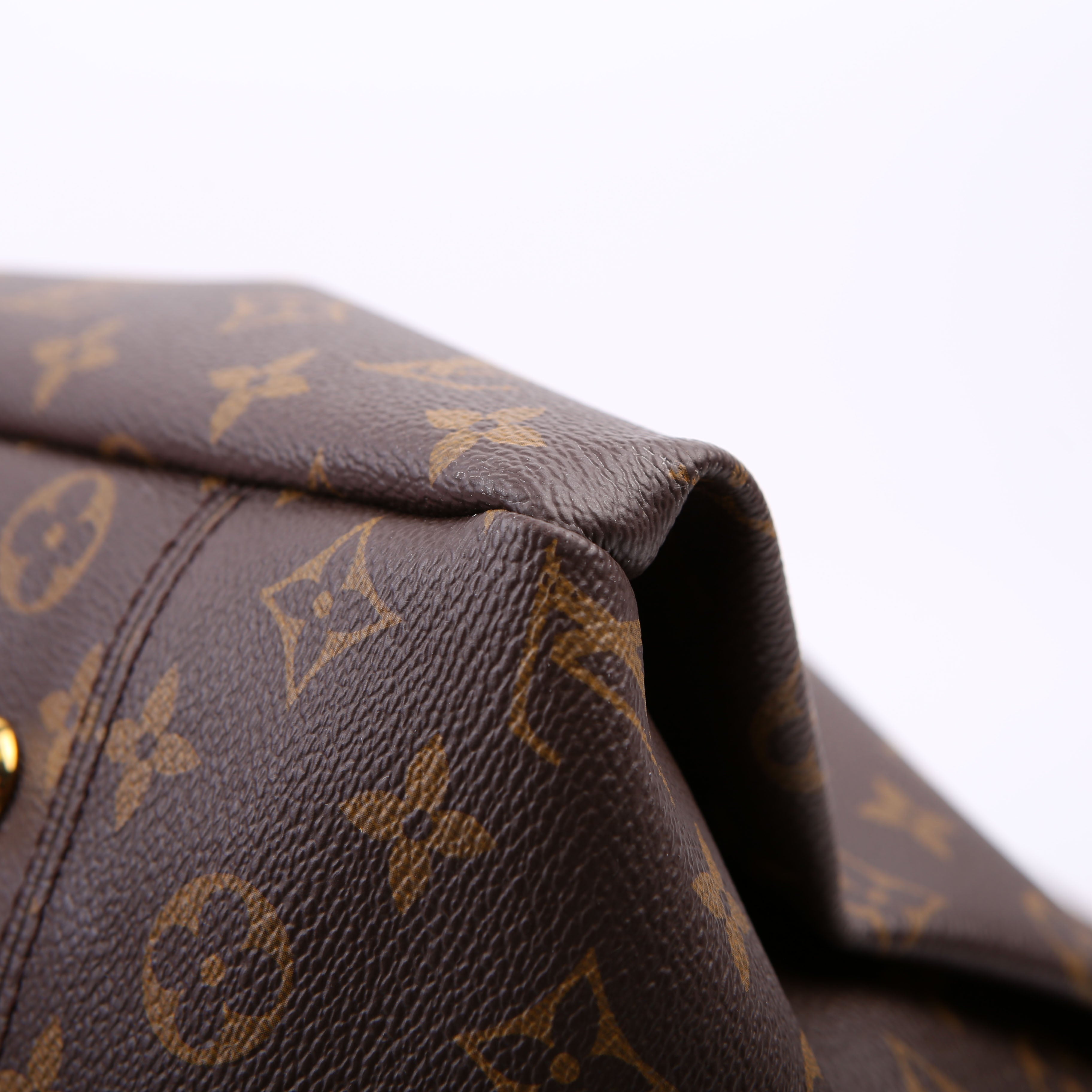 Artsy MM NM Monogram