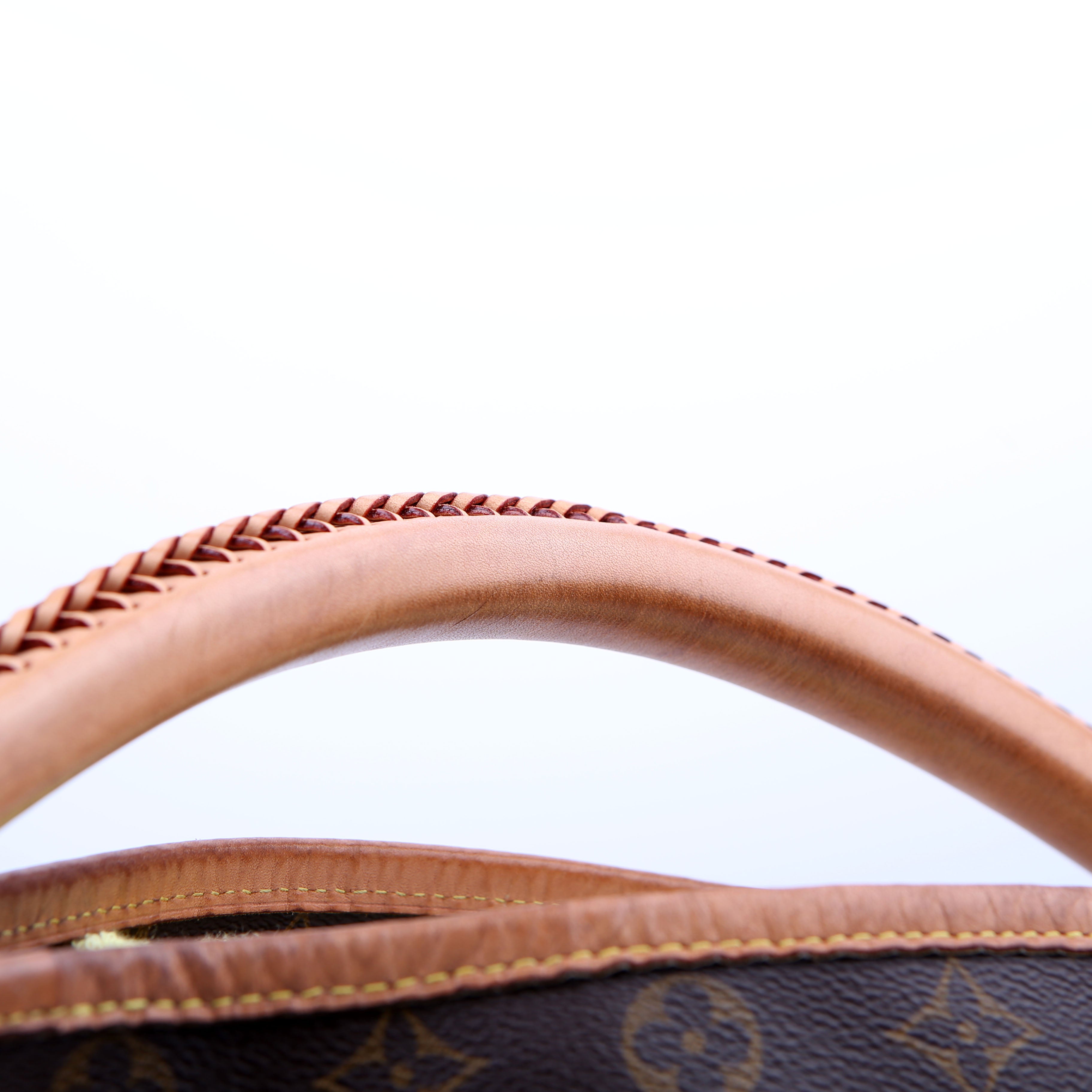 Artsy MM NM Monogram