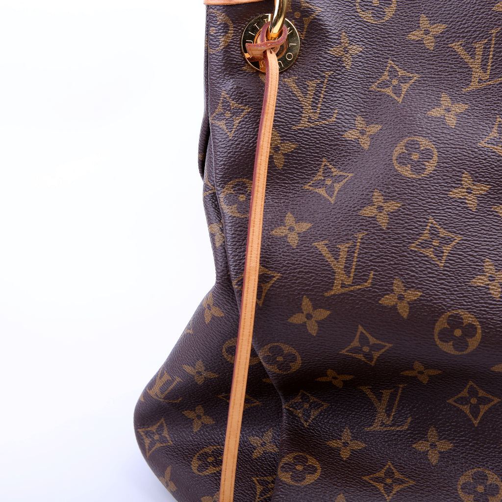 Artsy MM NM Monogram
