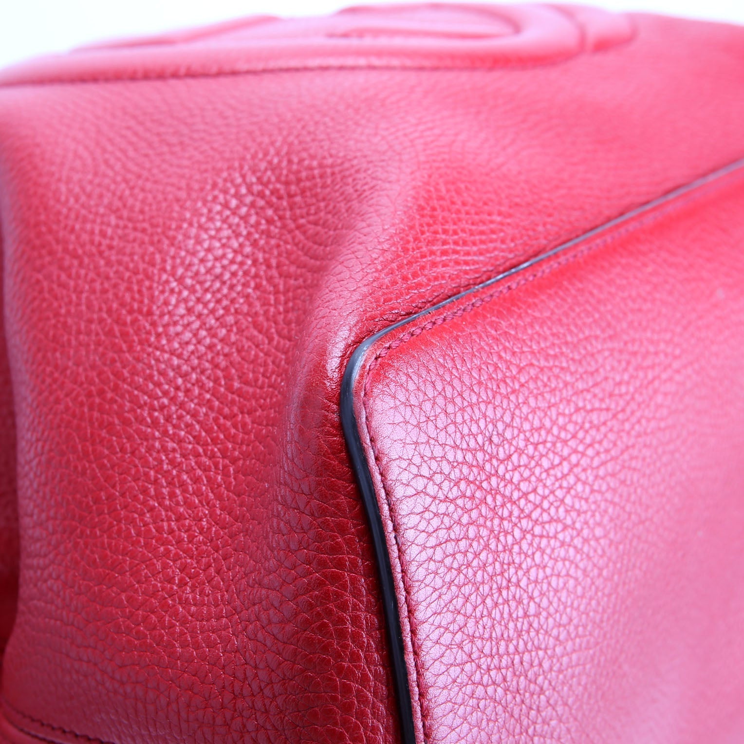536194 Soho Shoulder Bag Red