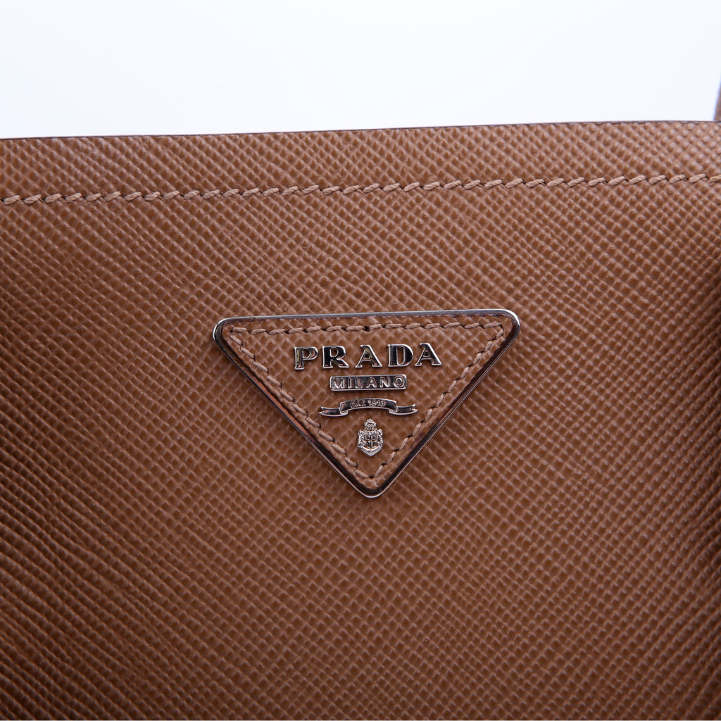 Saffiano Cuir Double Medium Brown