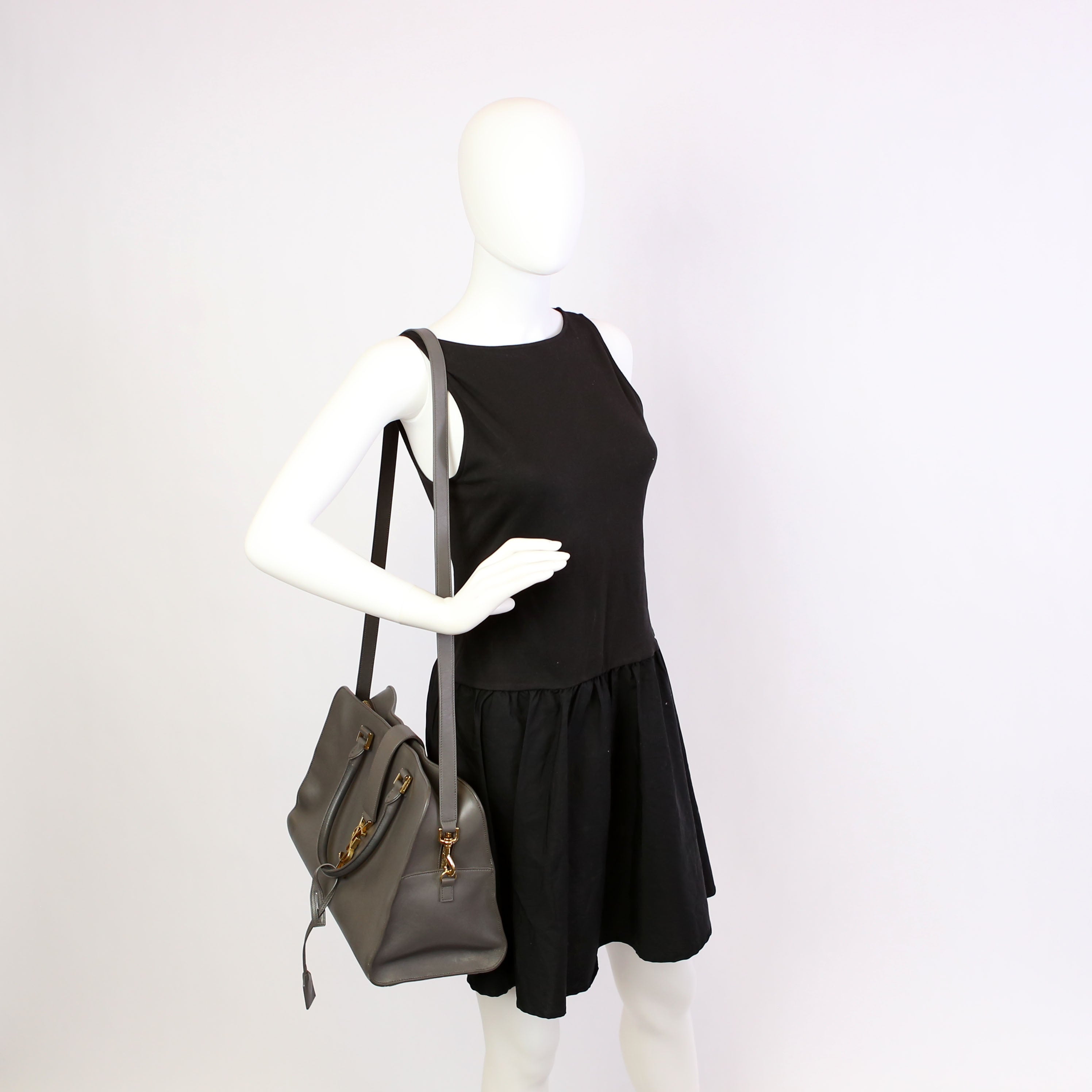 Monogram Cabas Medium Leather Grey