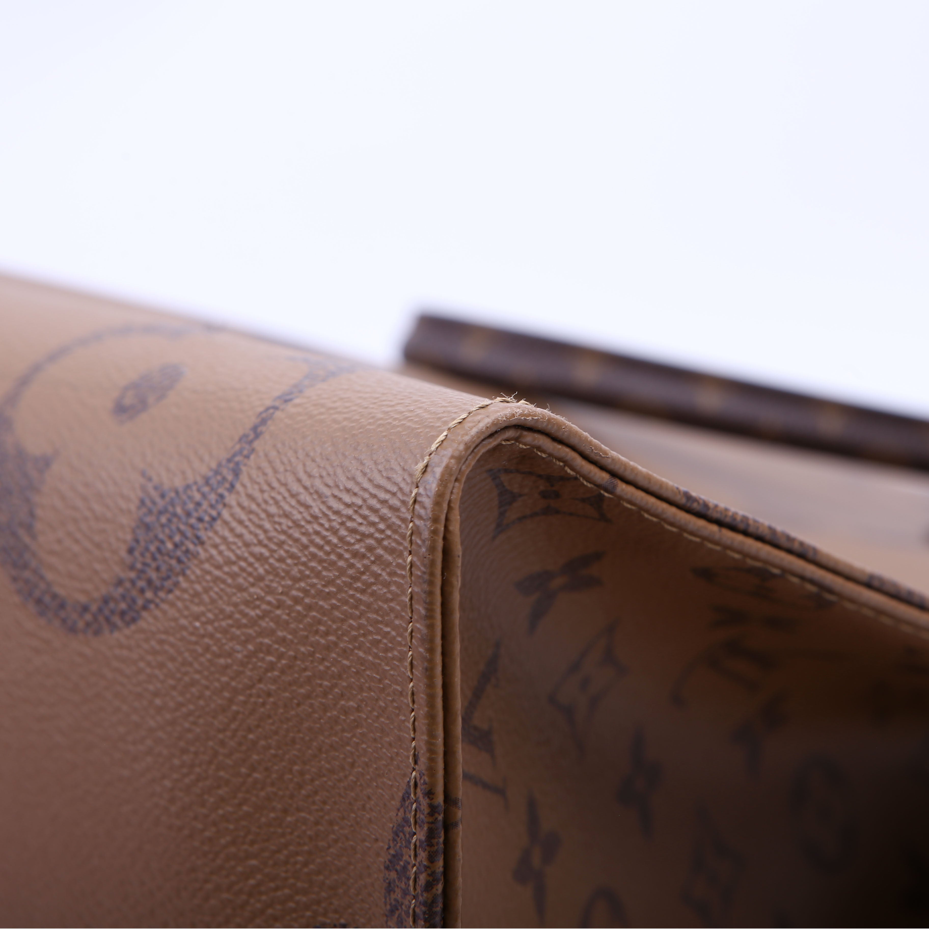ONTHEGO GM Reverse Monogram