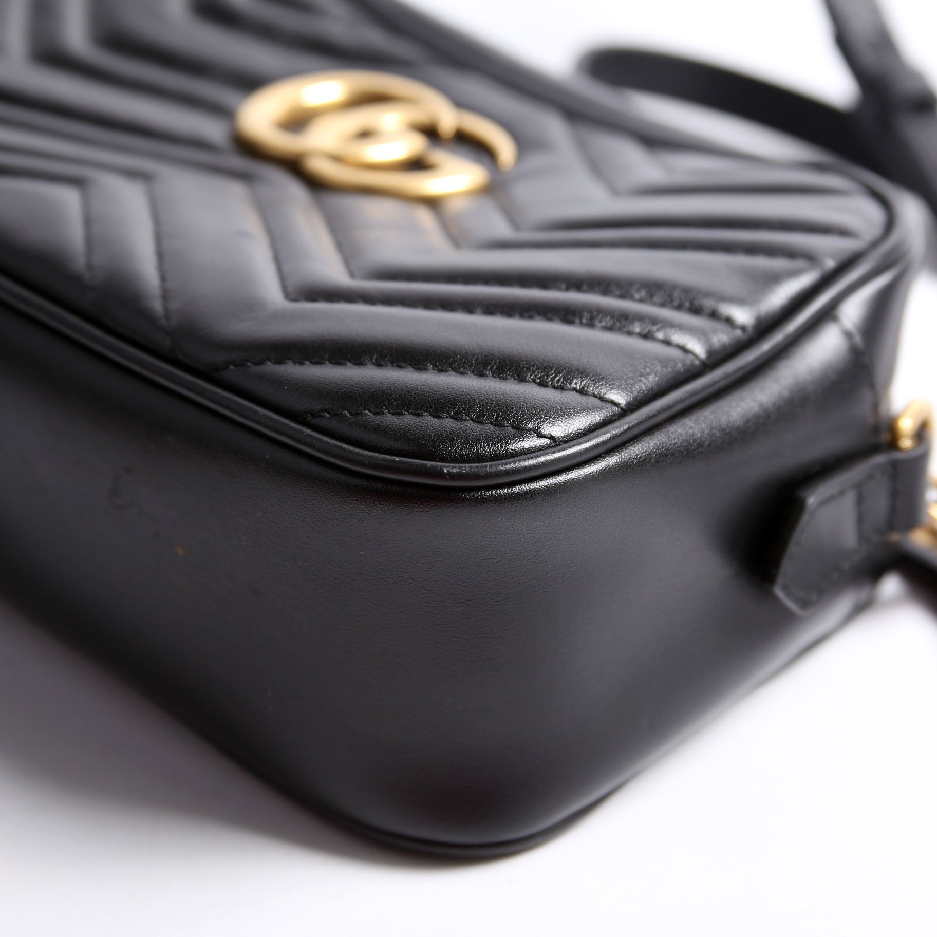 447632 Marmont Small Leather Camera Black