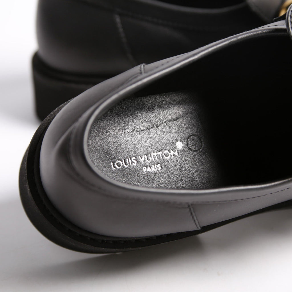 Chain Link Loafers Size 39.5 Black