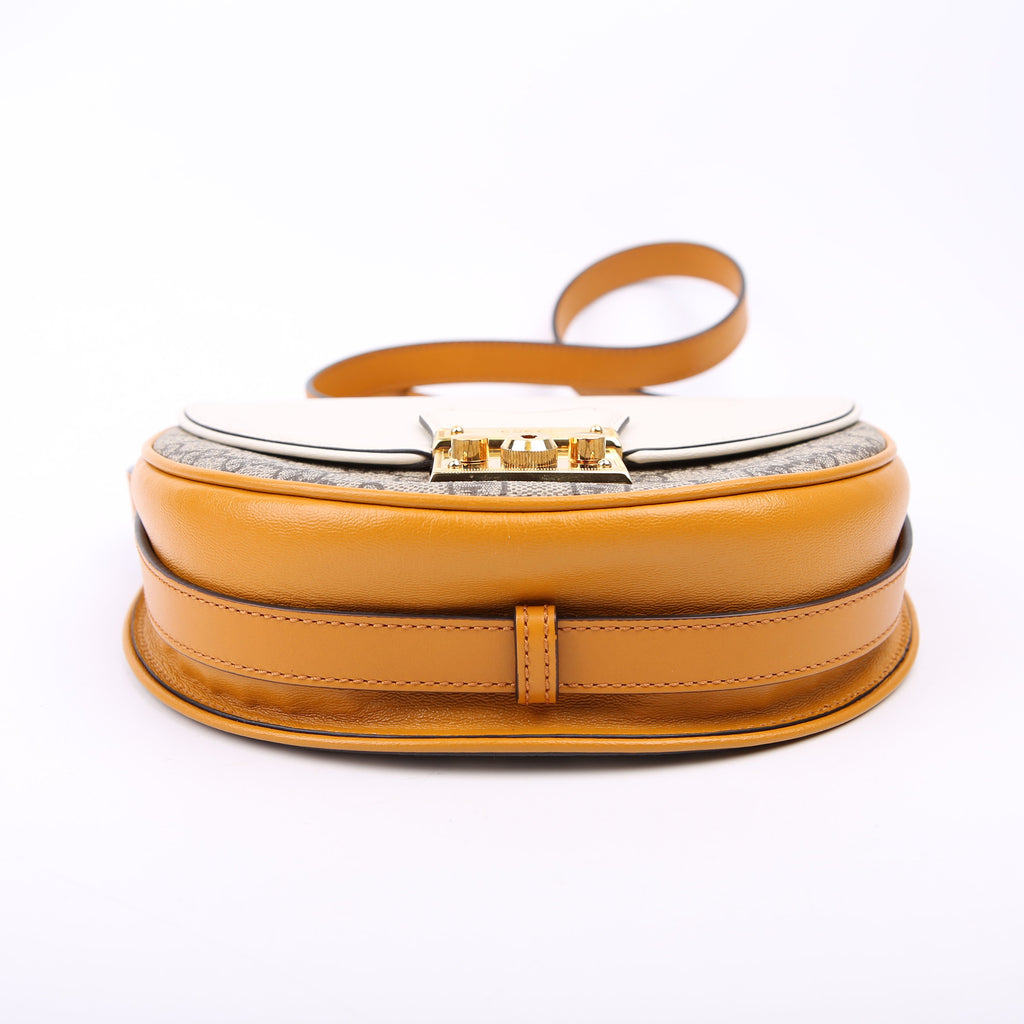 Gucci 644524 Padlock GG Supreme Small Messenger