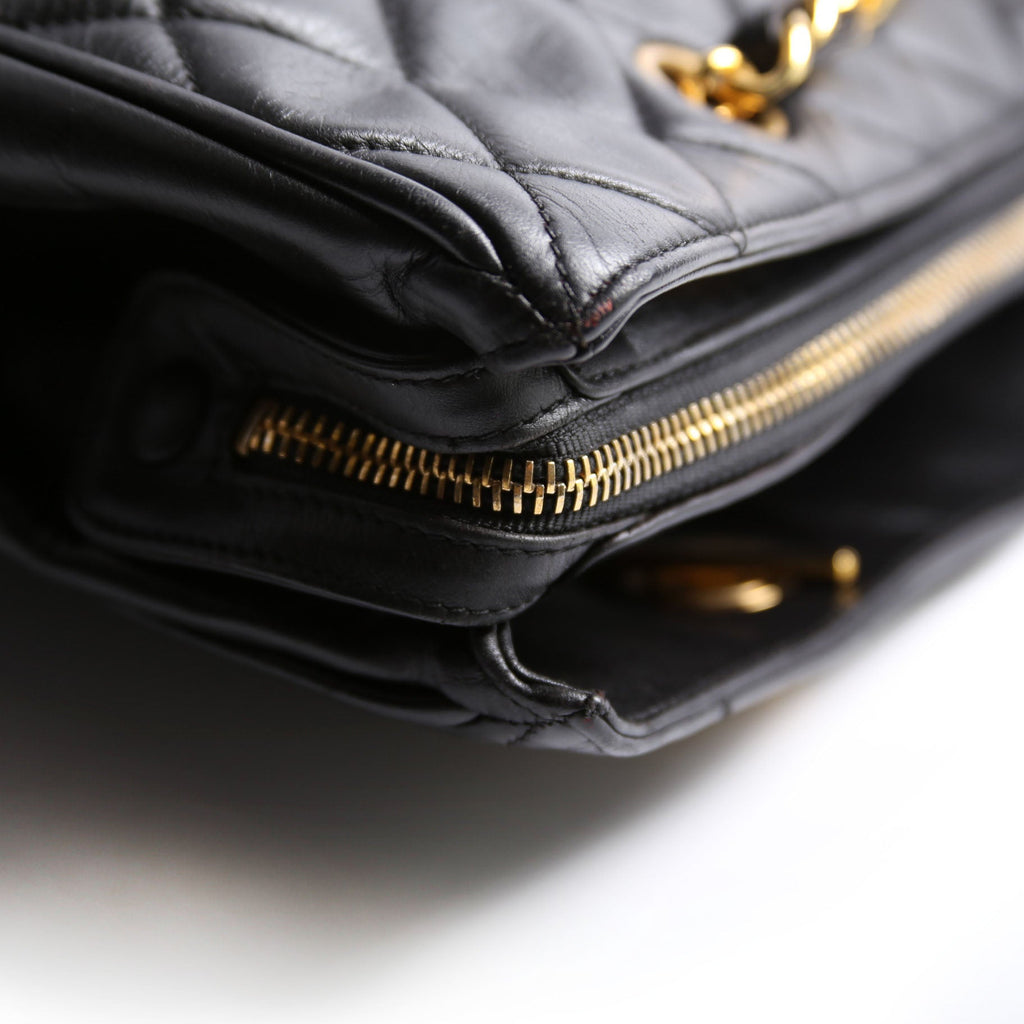Quilted Lambskin Chain Shoulder Tote 1M Black