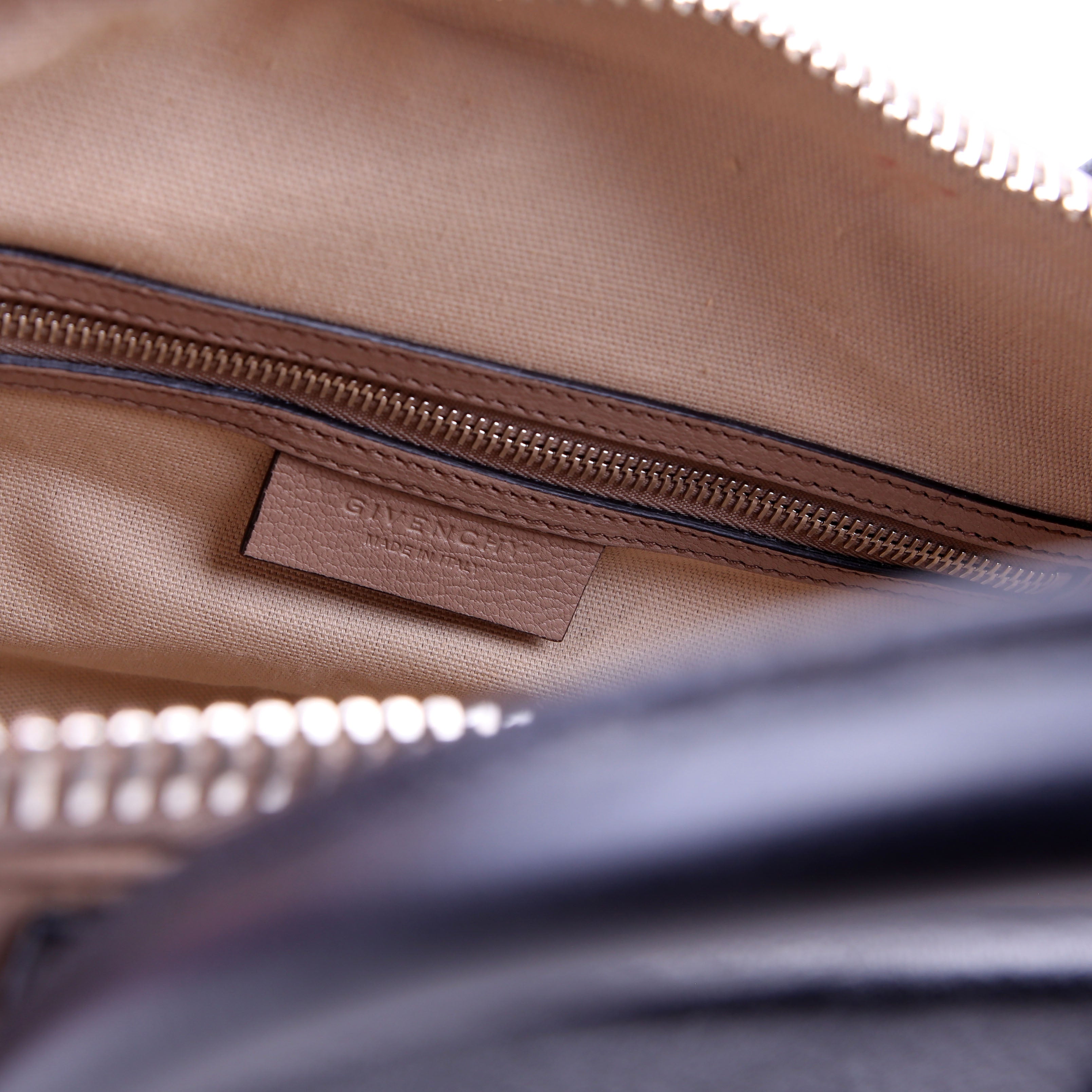 Antigona Satchel Medium Beige