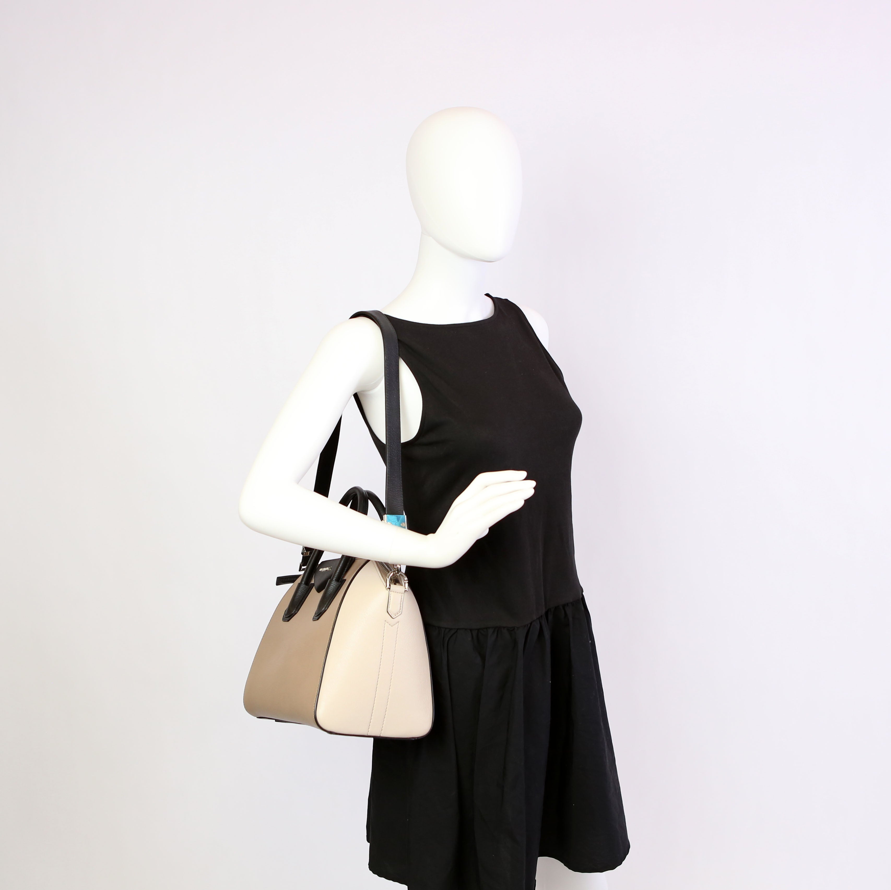 Antigona Satchel Medium Beige
