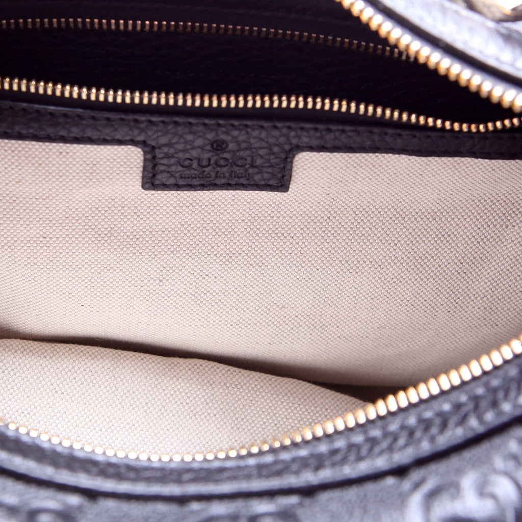 820453 GG Emblem Shoulder Large Black