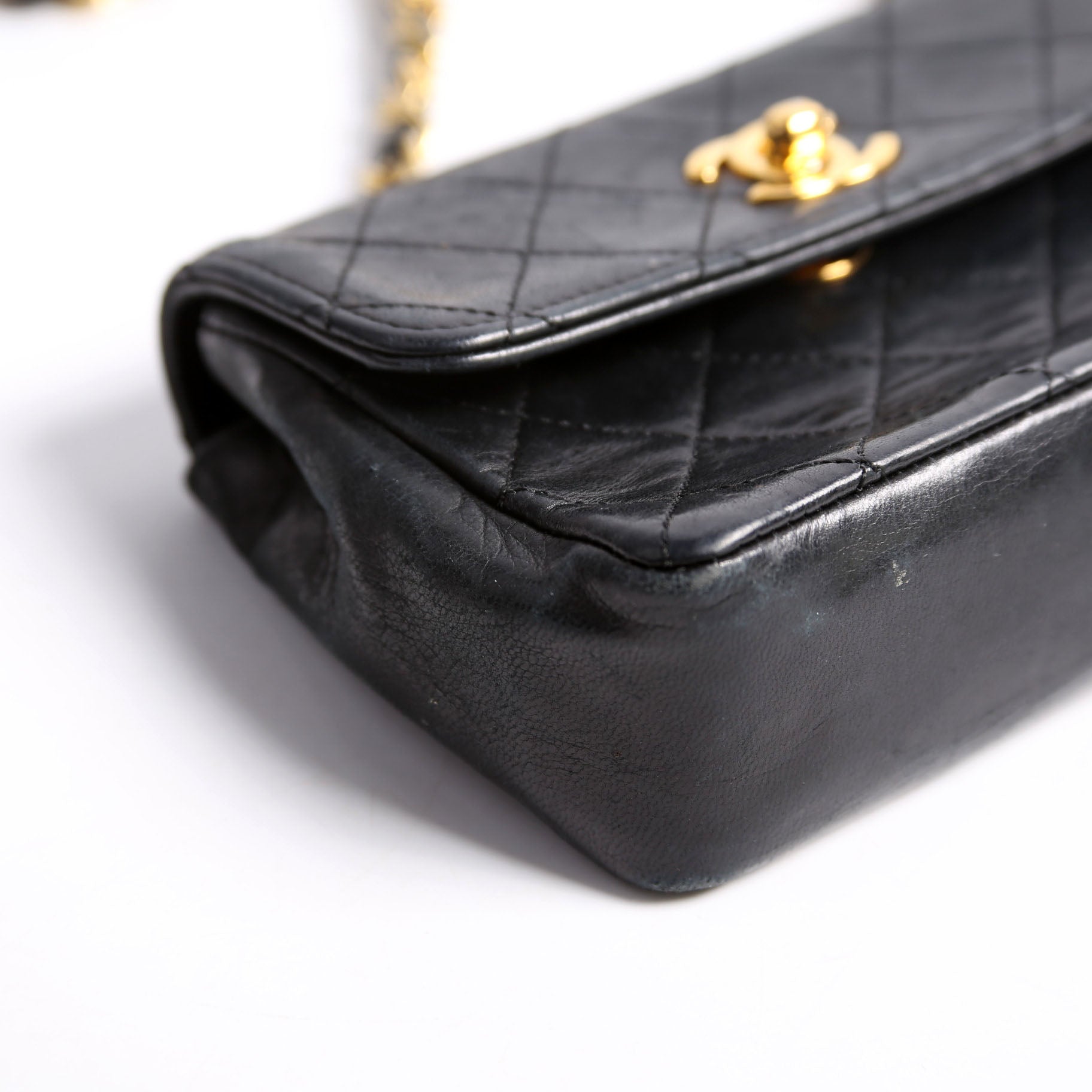CC Quilted Lambskin Extra Mini Flap Bag 1M Vintage Black