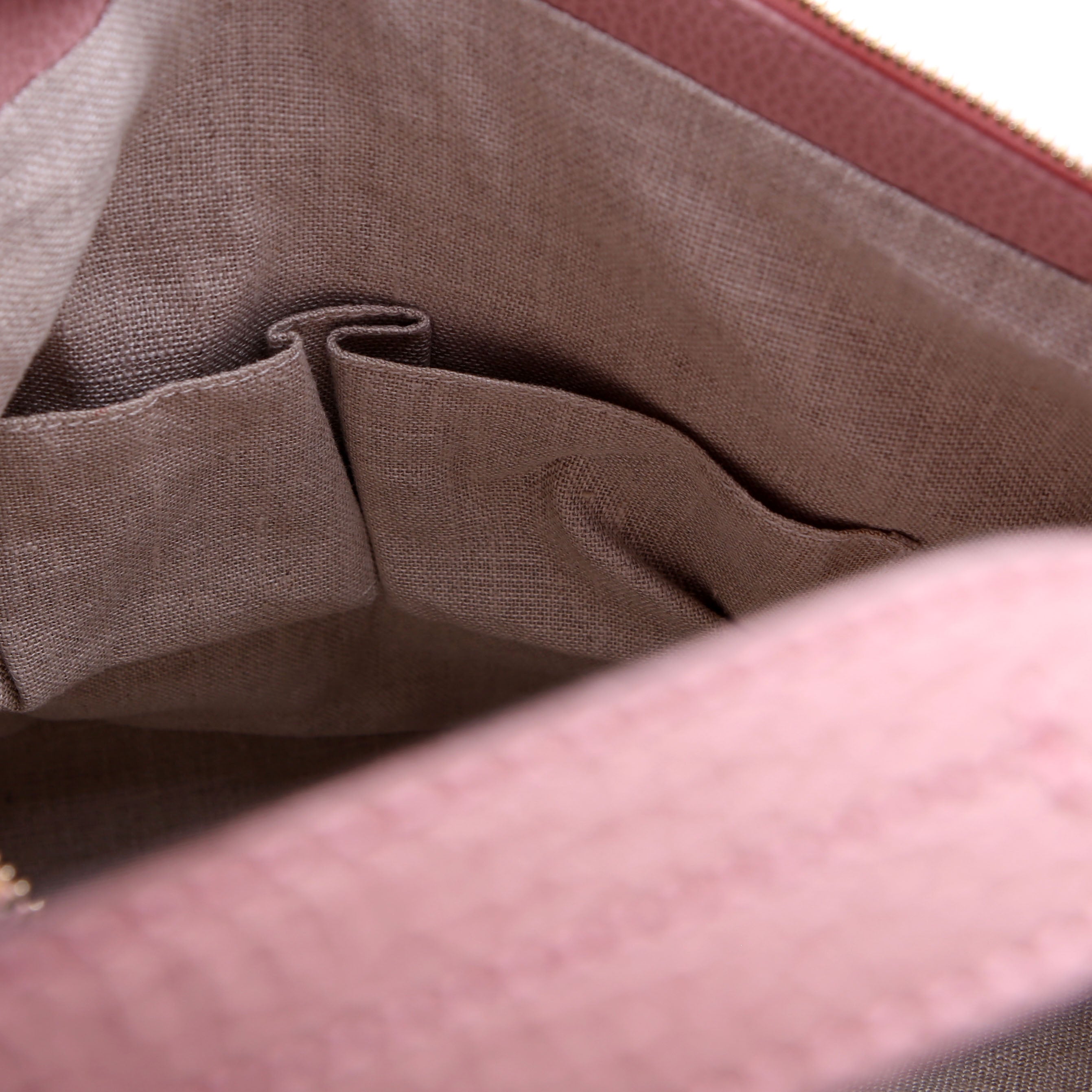 449244 GG Canvas Bree Hobo Pink