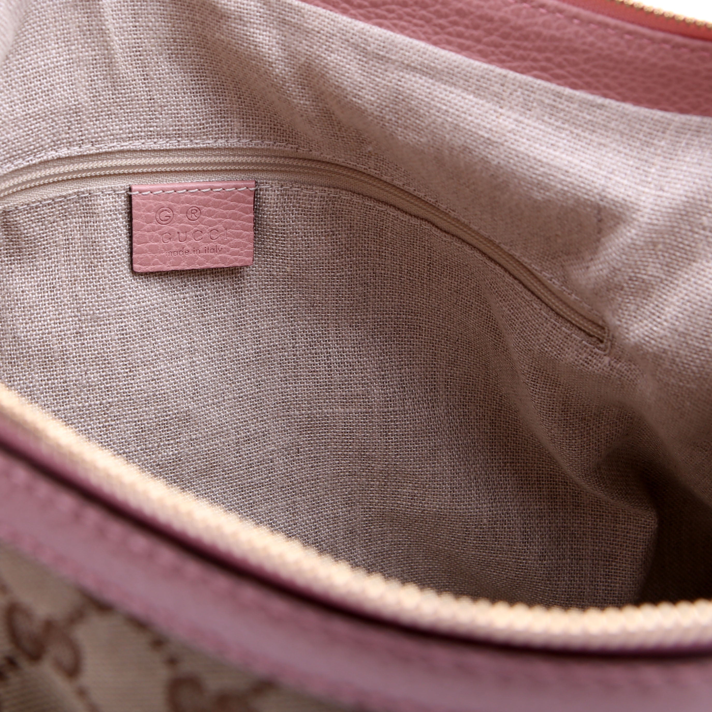 449244 GG Canvas Bree Hobo Pink