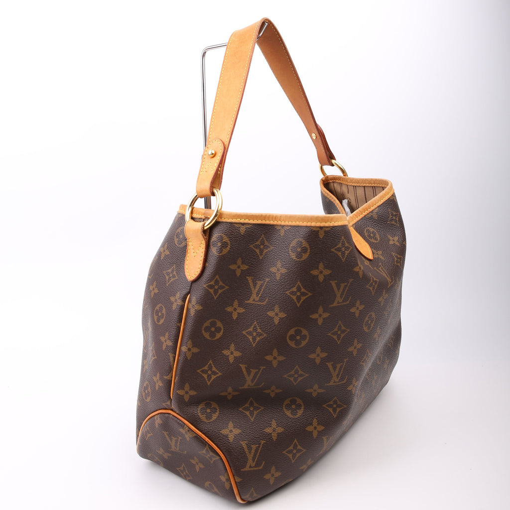 Delightful PM Monogram