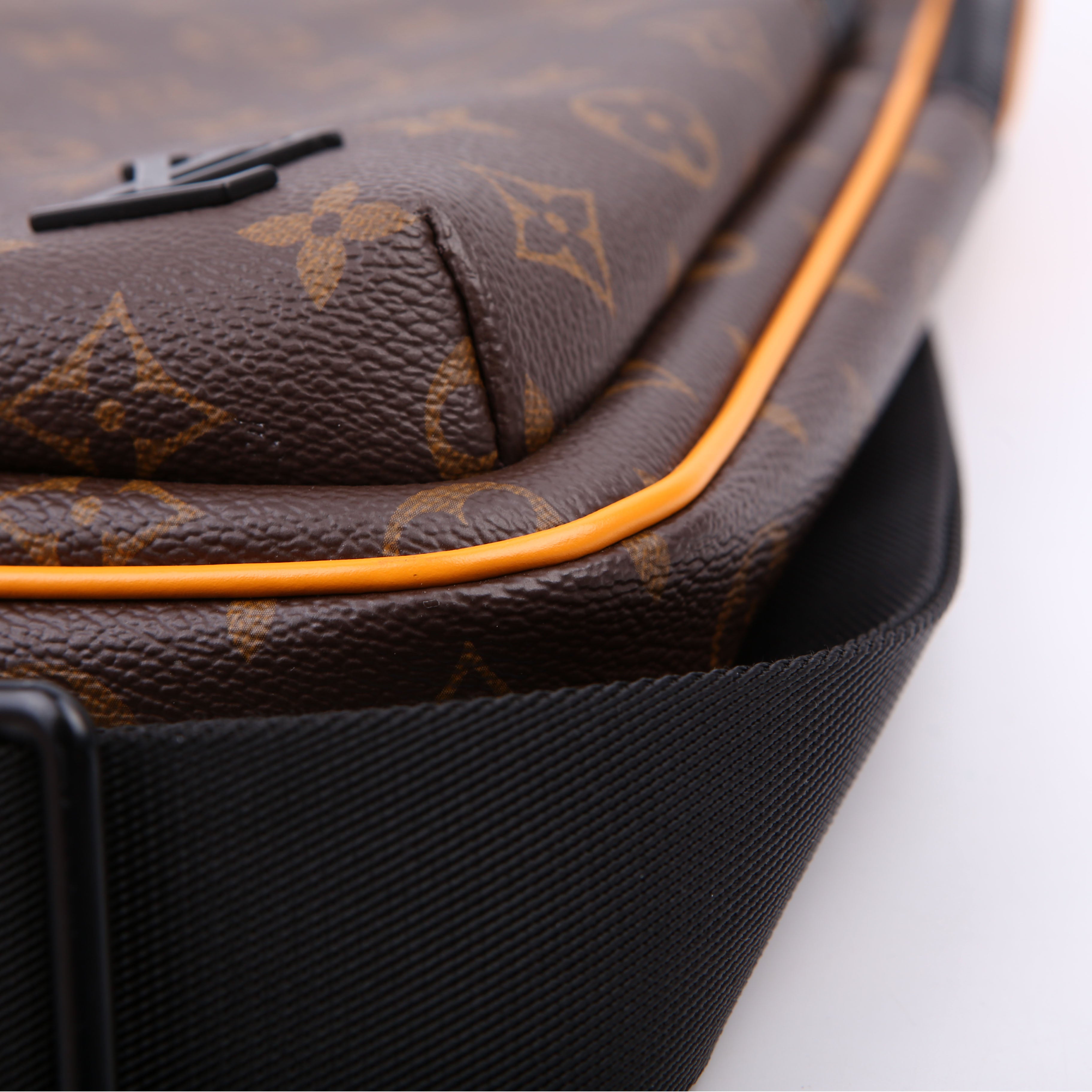 Avenue Sling Bag NM Monogram Black/Orange