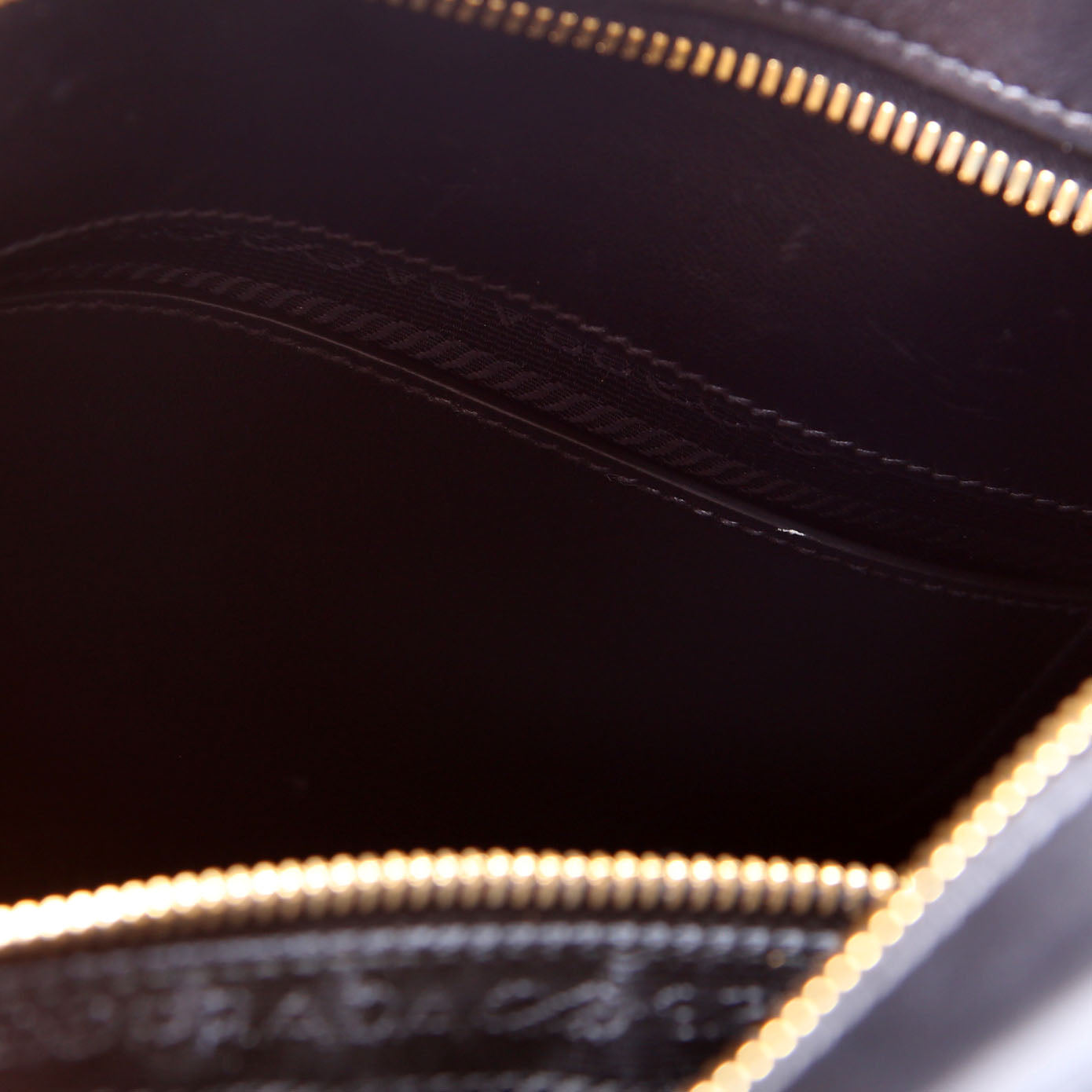 Esplanade City Calfskin Small Black/Gold