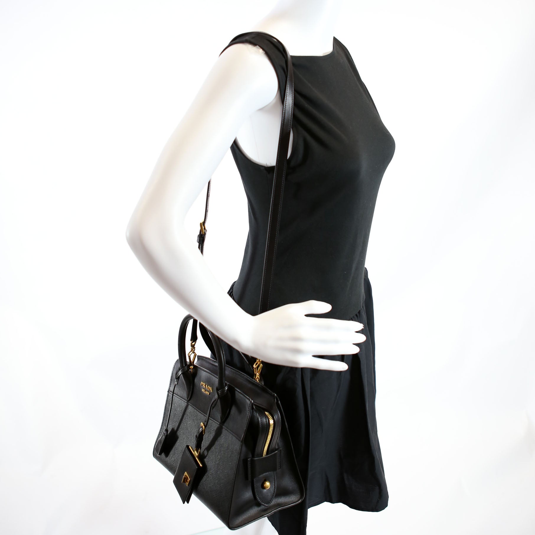 Esplanade City Calfskin Small Black/Gold