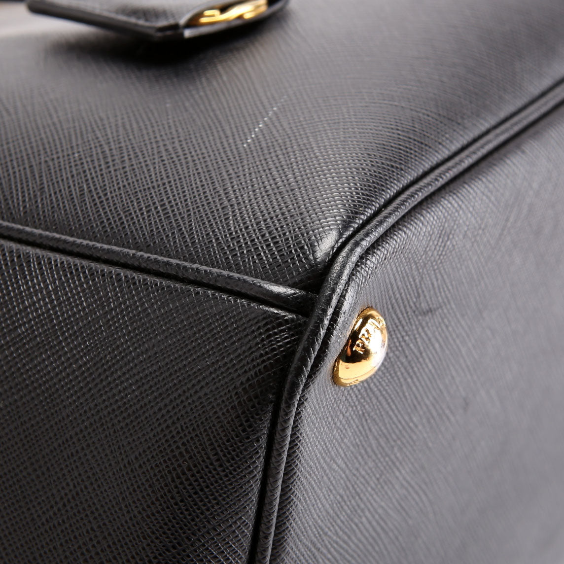 Saffiano Galleria Medium Black