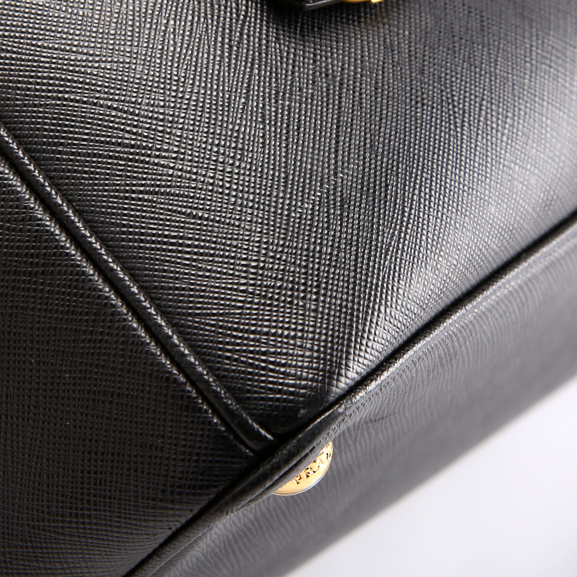 Saffiano Galleria Medium Black