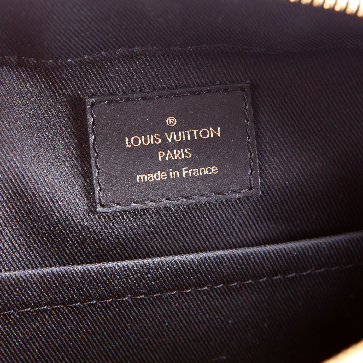 Saintonge Monogram Black