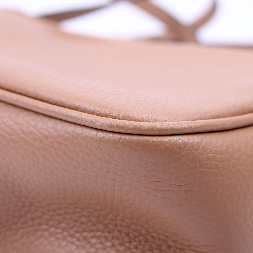 308364 Soho Disco Crossbody Tan