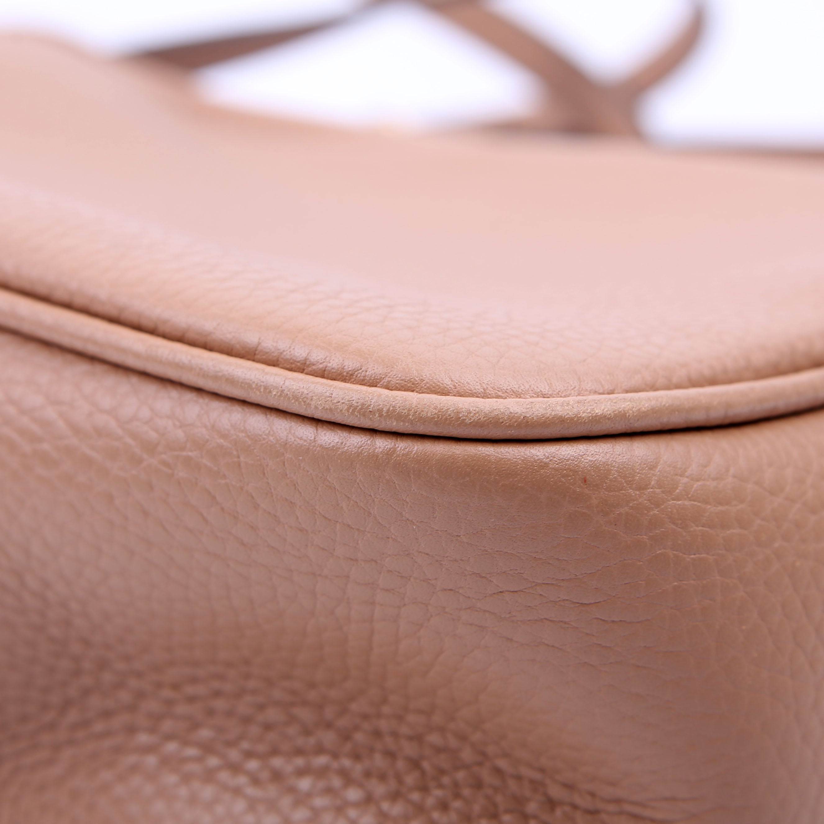 308364 Soho Disco Crossbody Tan
