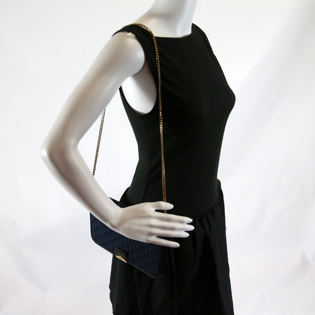 Trotter Clutch On Chain Vintage Navy