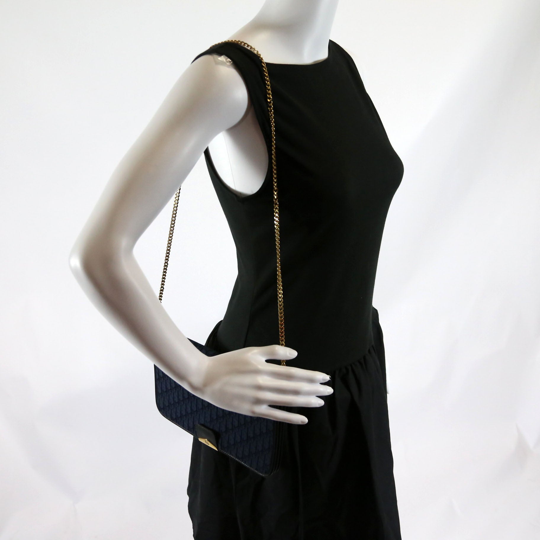 Trotter Clutch On Chain Vintage Navy
