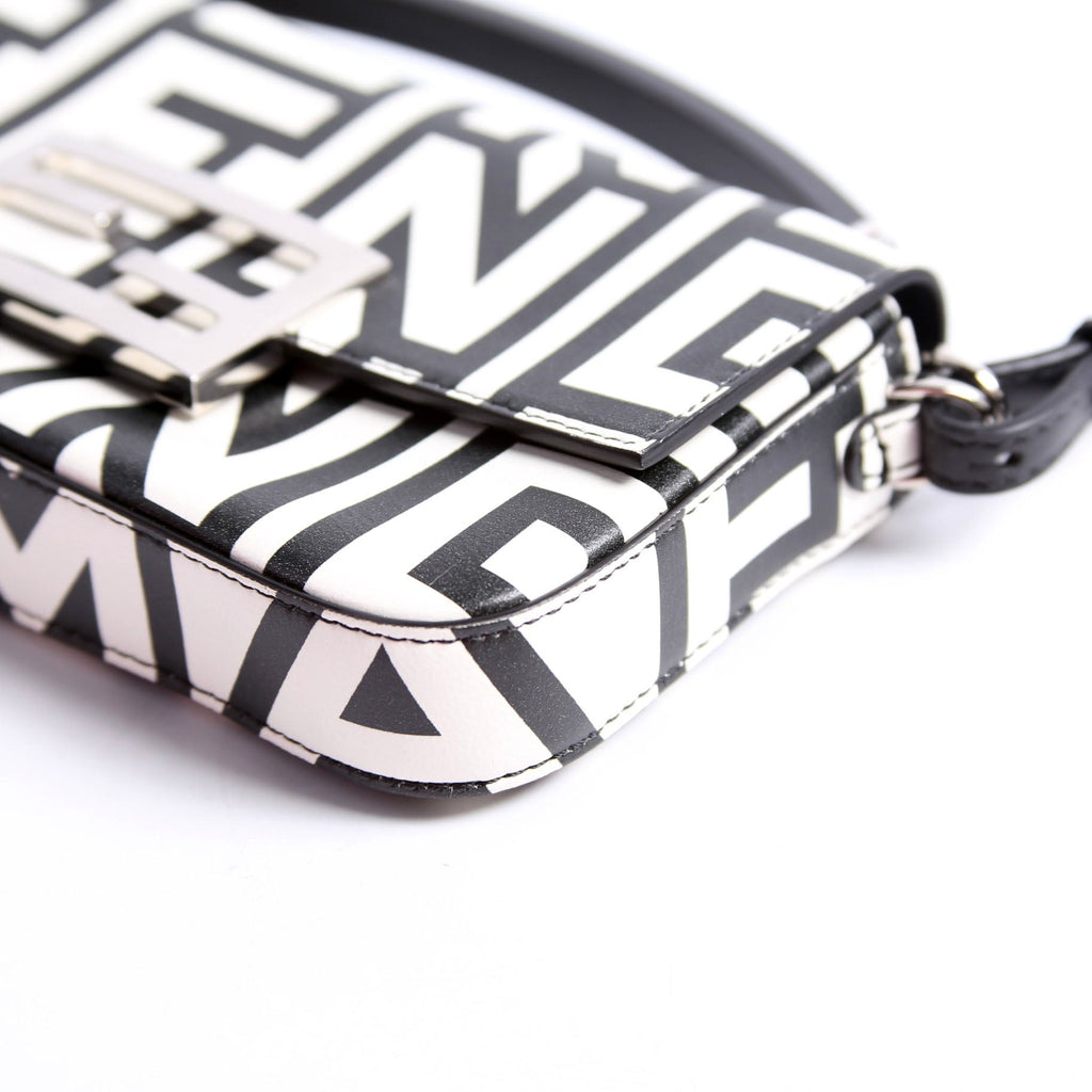 Fendi 7AS142 X Marc Jacobs Phone Baguette Black/White