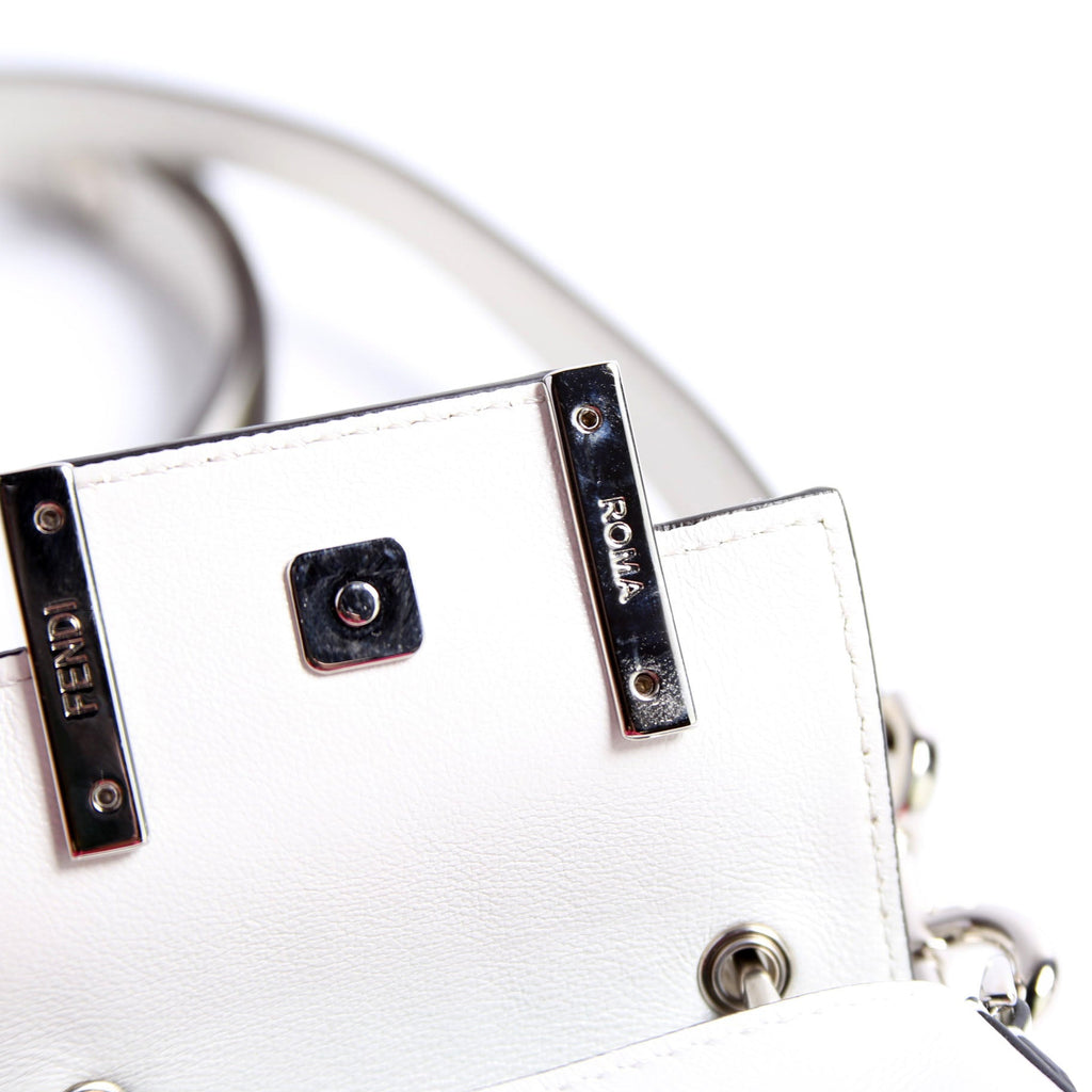 7AS136 X Marc Jacobs Nano Baguette Maxi Buckle White/Black