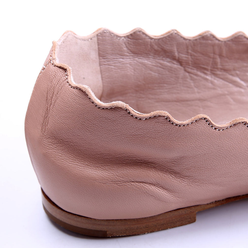 Scalloped Ballet Flats Size 38 Nude