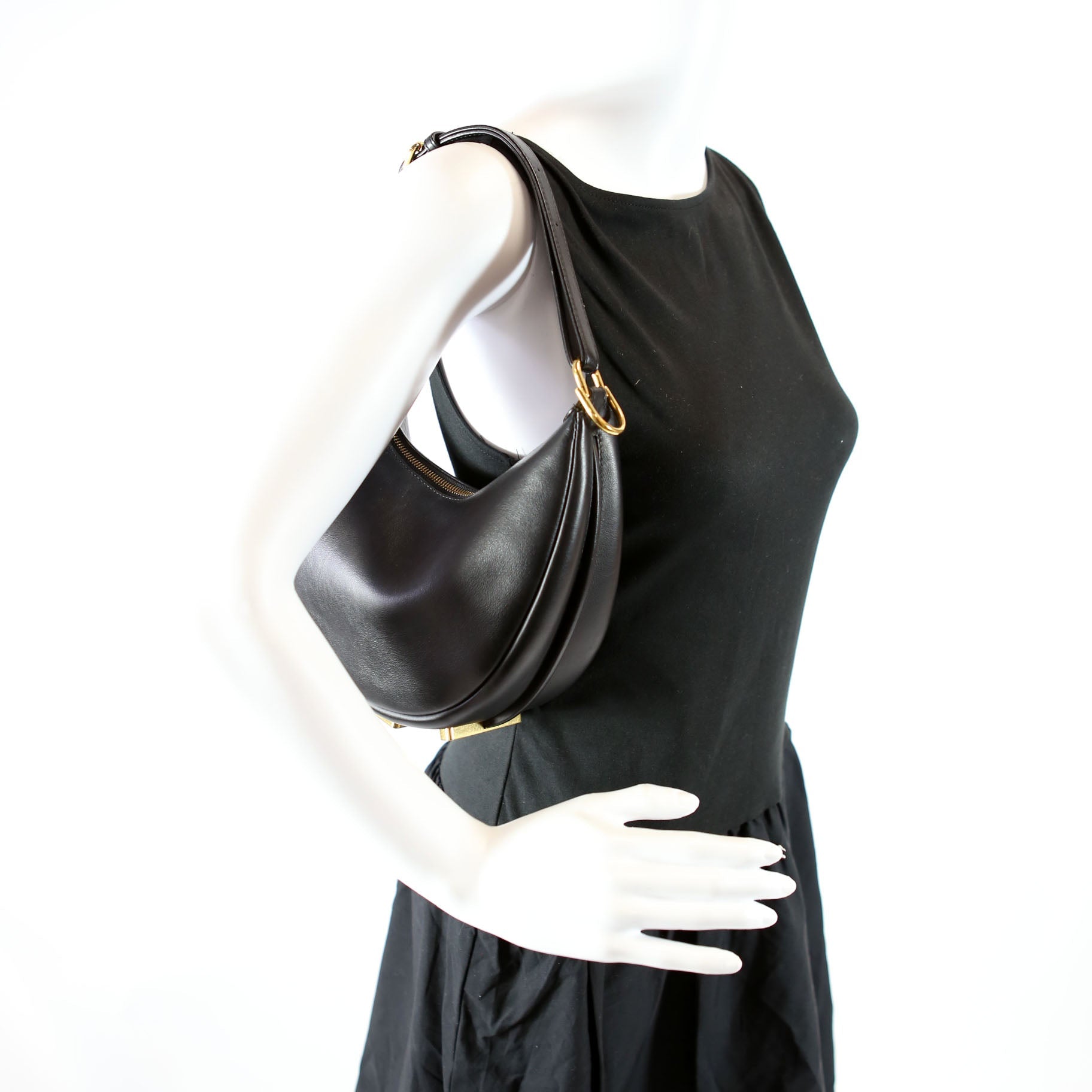 8BR798 Fendigraphy Small Leather Hobo Black