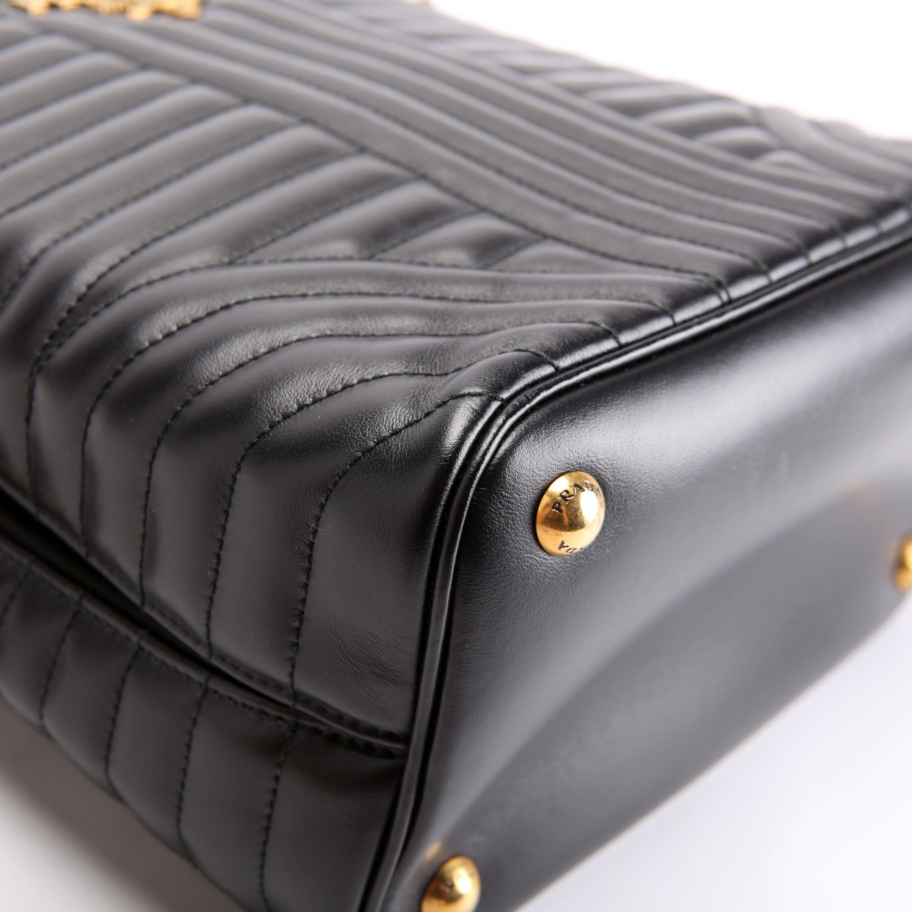 1BA212 Diagramme Leather Medium Panier Bag Black