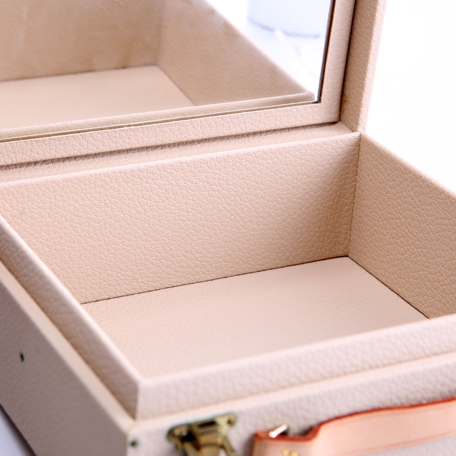 Boite Flacons Beauty Train Trunk Monogram